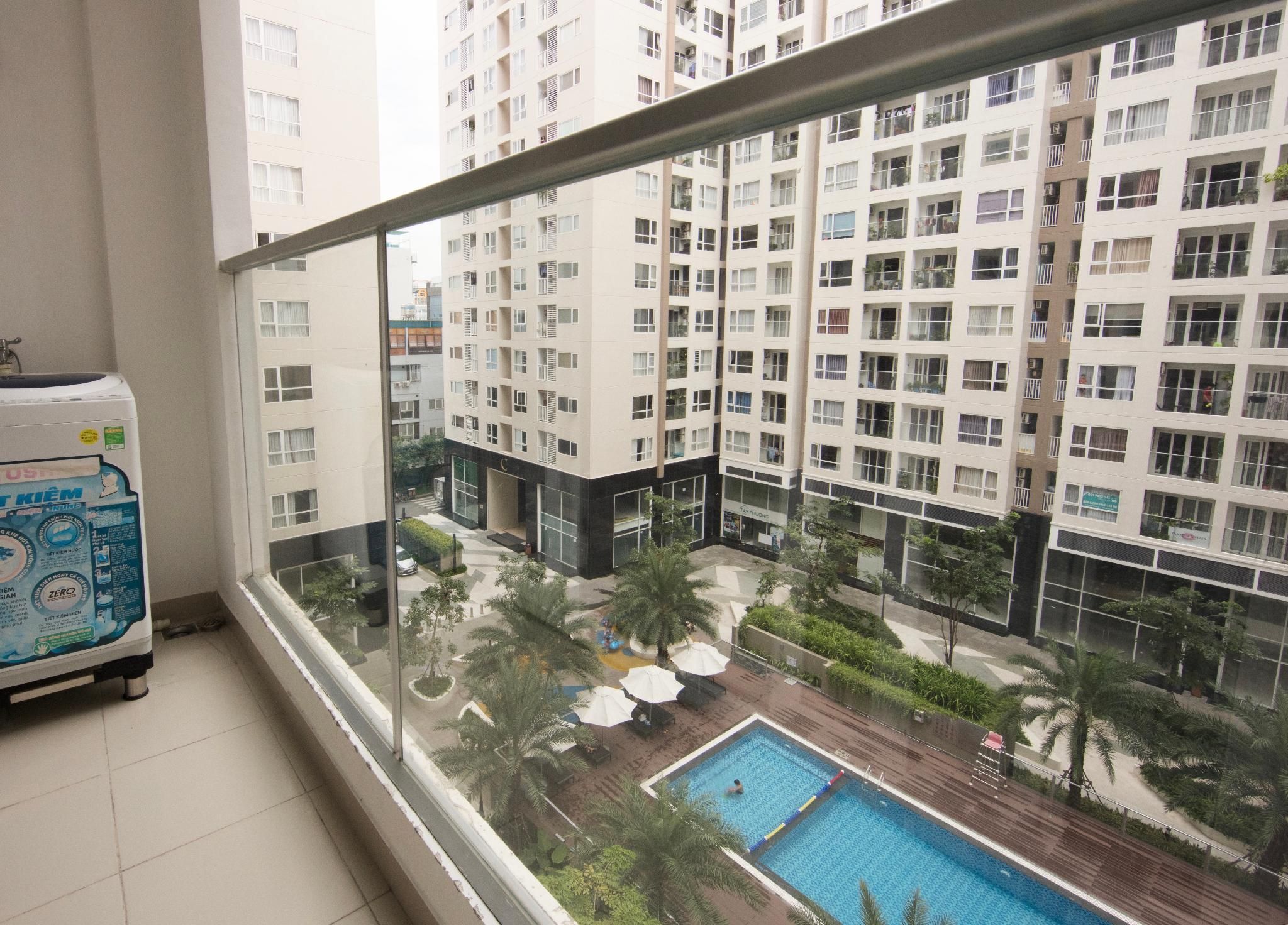TEDDY APARTMENT High fl. 5* SkyCenter w Balcony