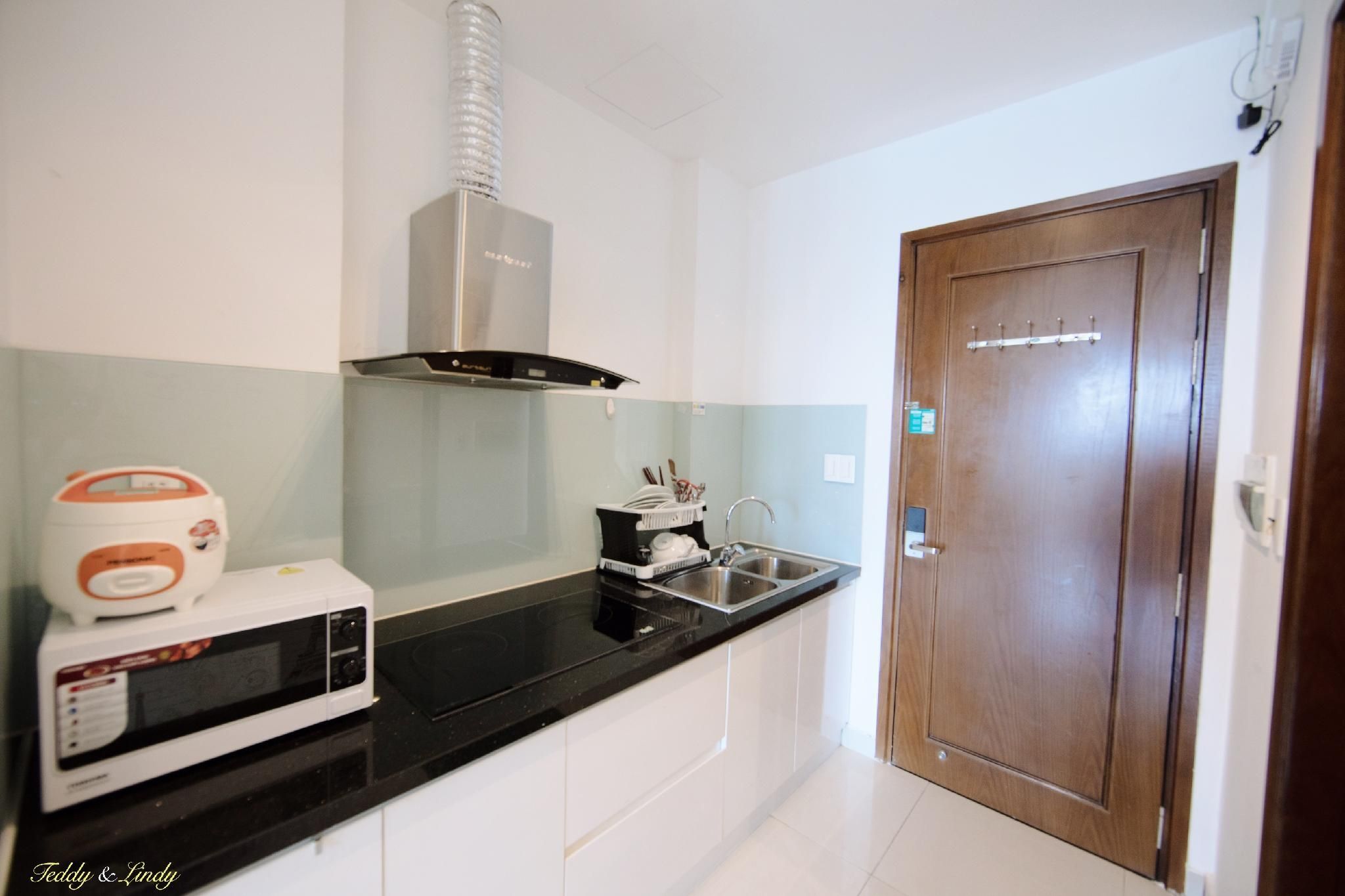 TEDDY APARTMENT | Luxury 5* 1BR apt near Airport!
