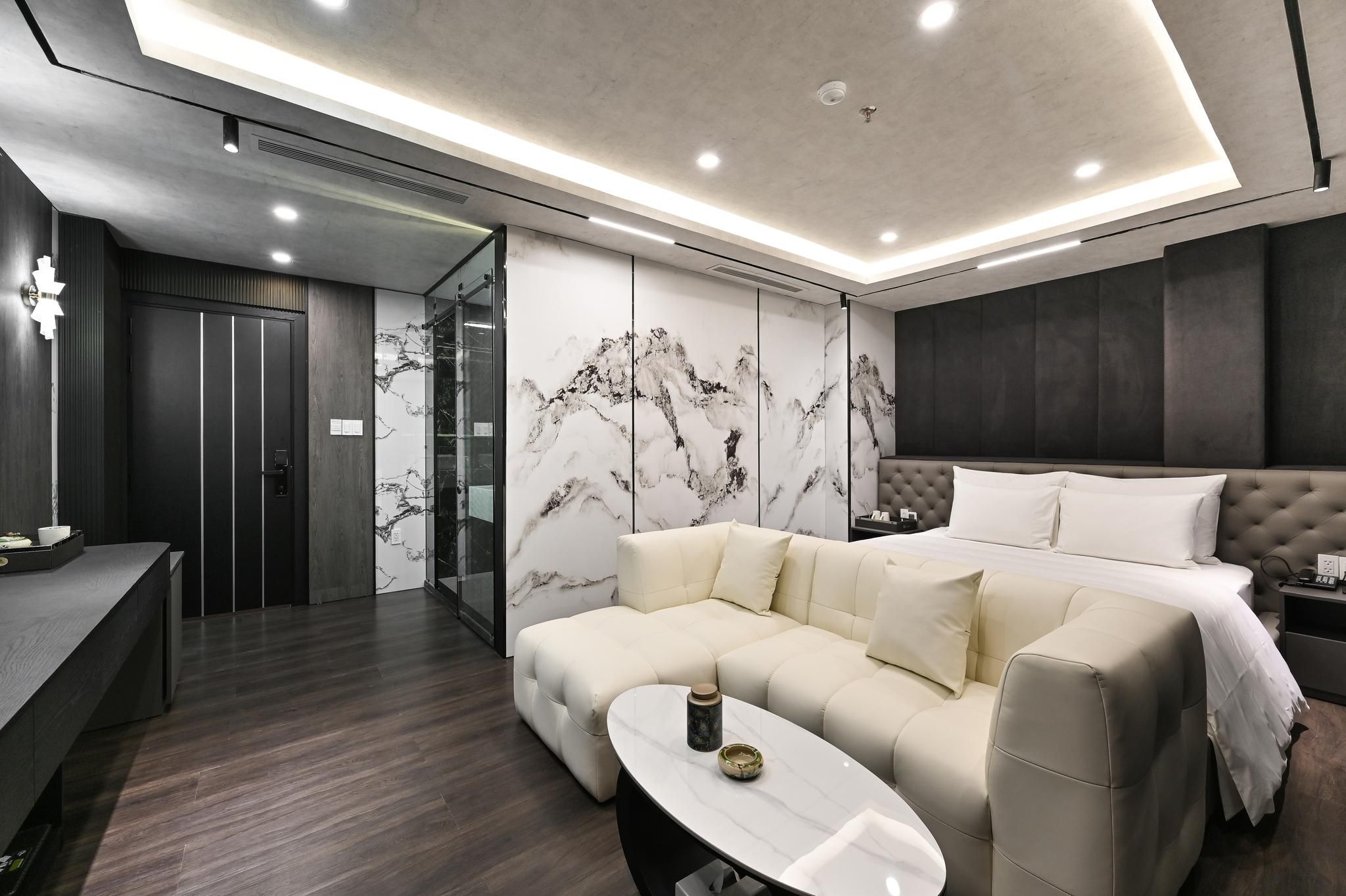 Junior Suite Double - City View