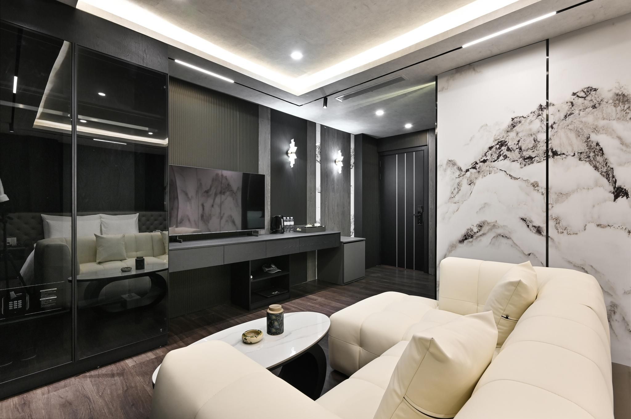 Junior Suite Double - City View