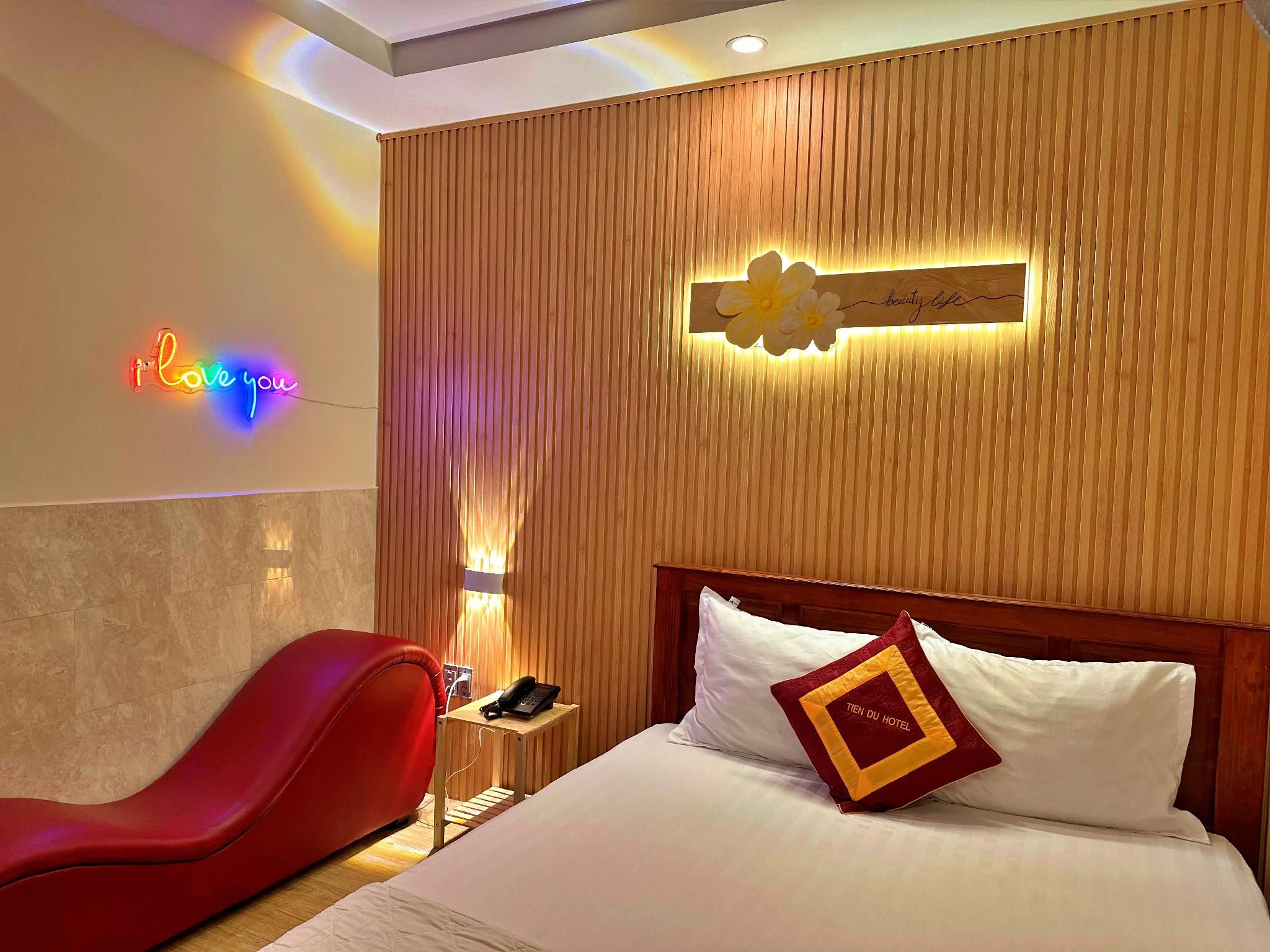 Double - Room With A Large Bed For 2 People