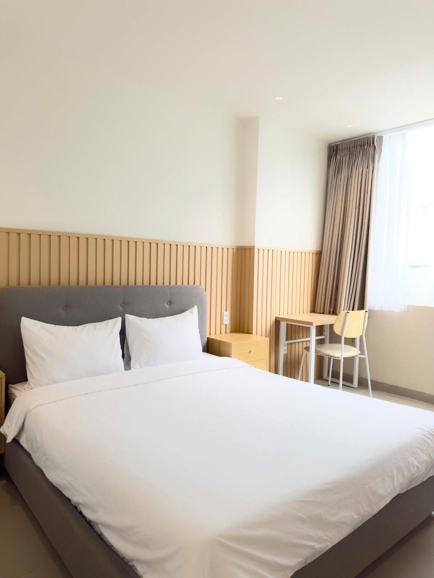 Deluxe Queen Room