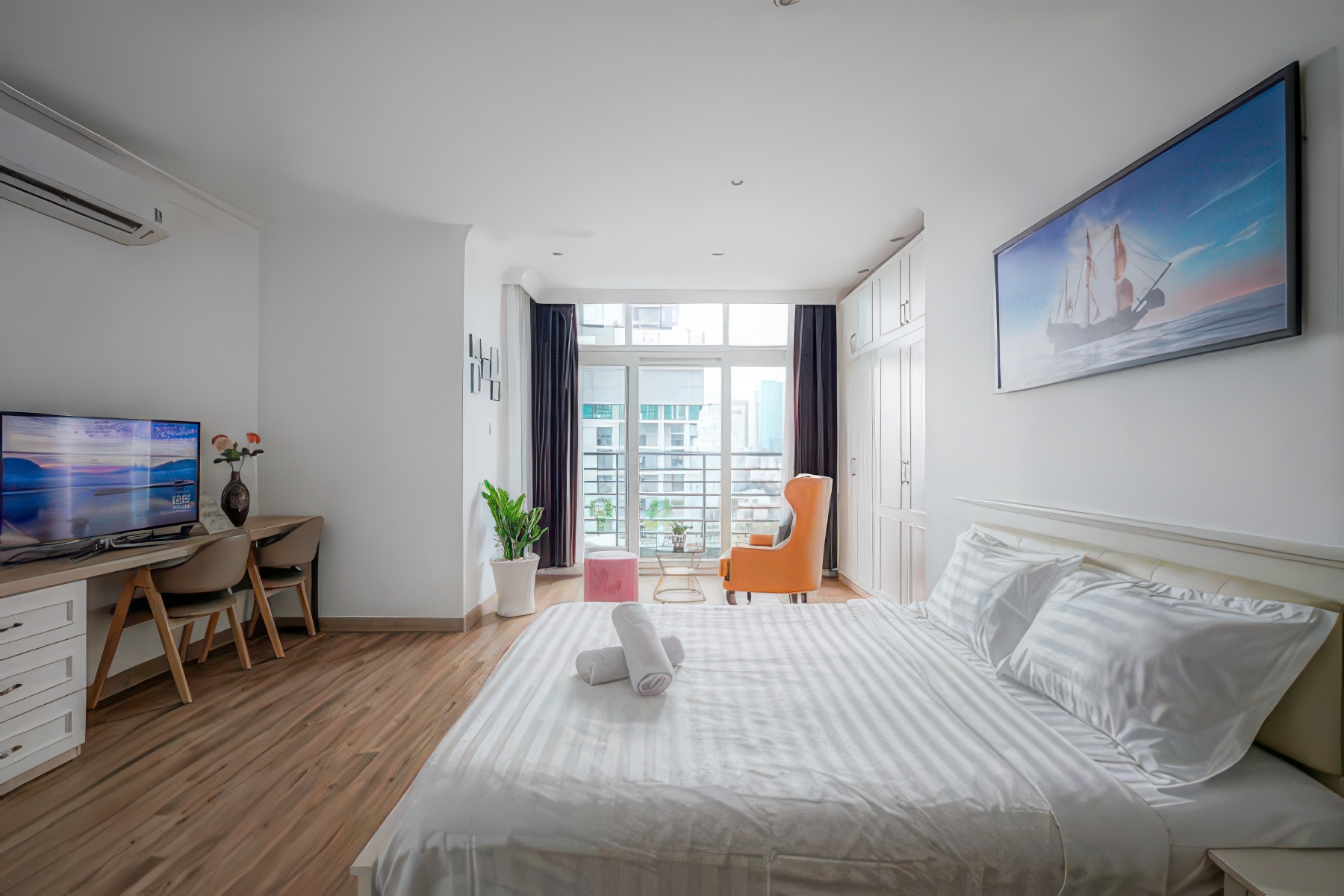 4 Bedroom Apartment
