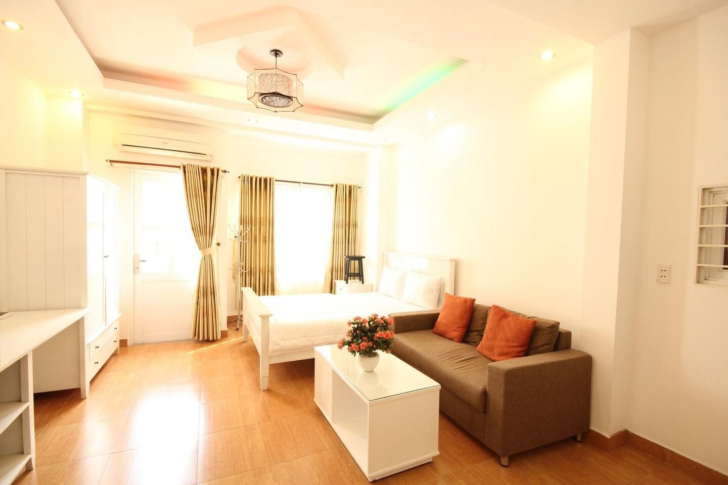SM3-2.1-Serviced studio with equipped kitchen