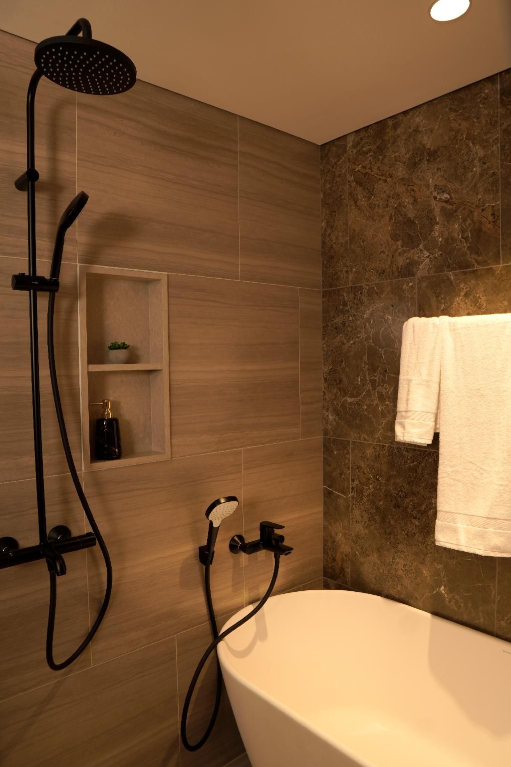 Apartment - 3 Bedrooms