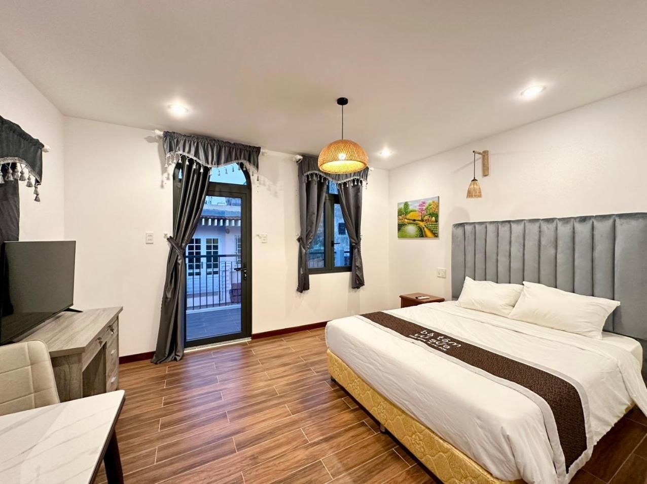 Deluxe Double Room with Balcony