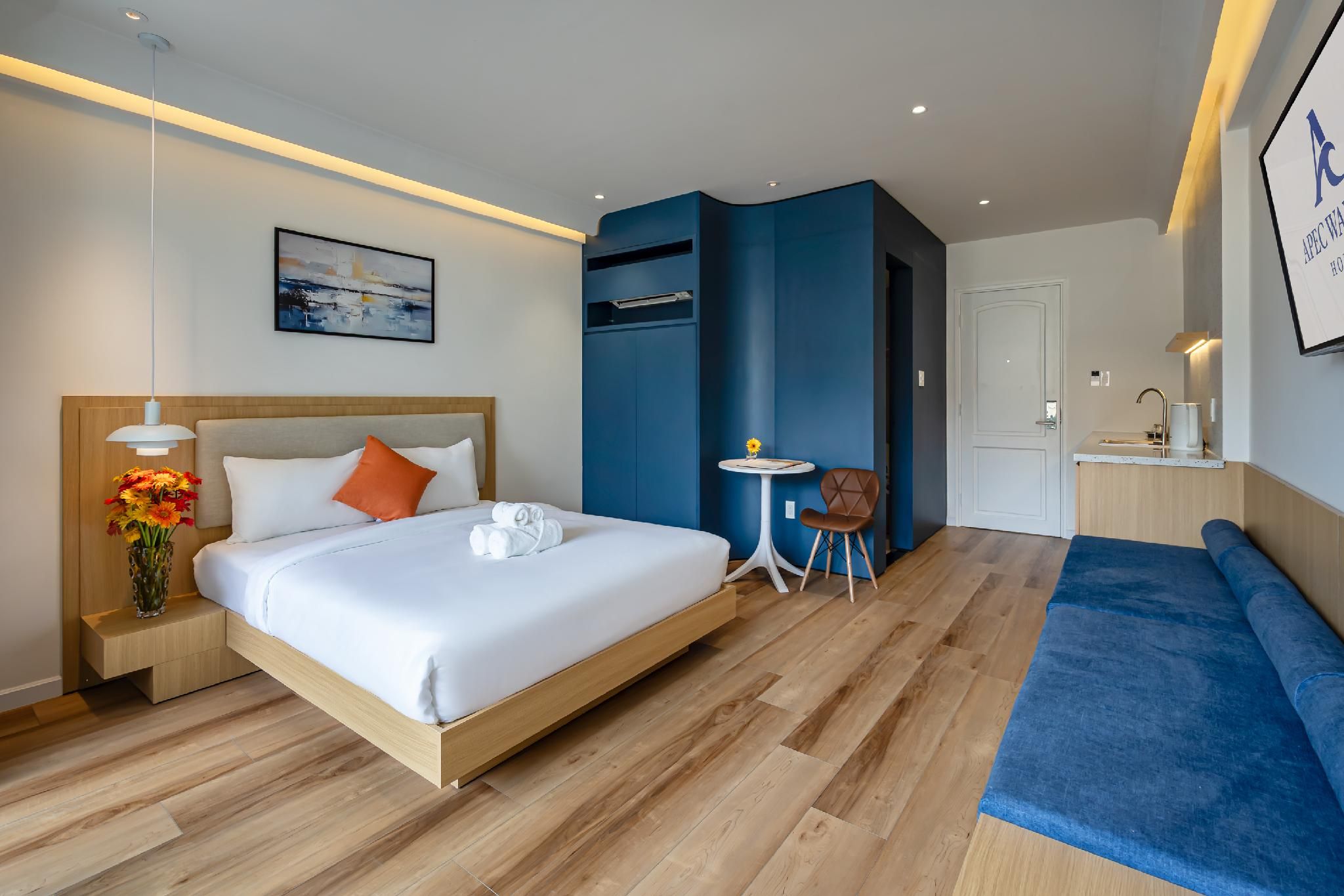 Superior Queen Room with Balcony