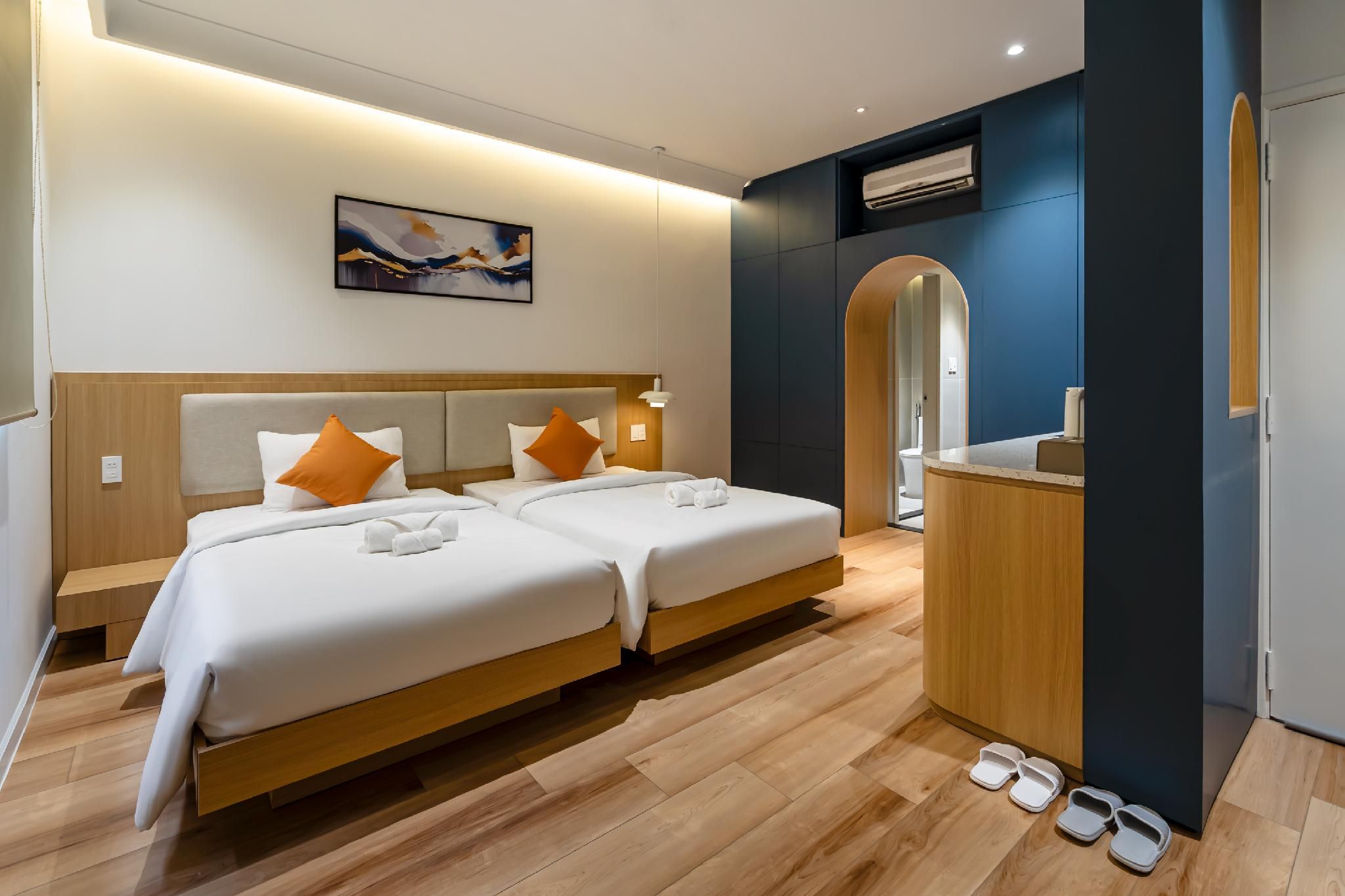 Standard King or Twin Room