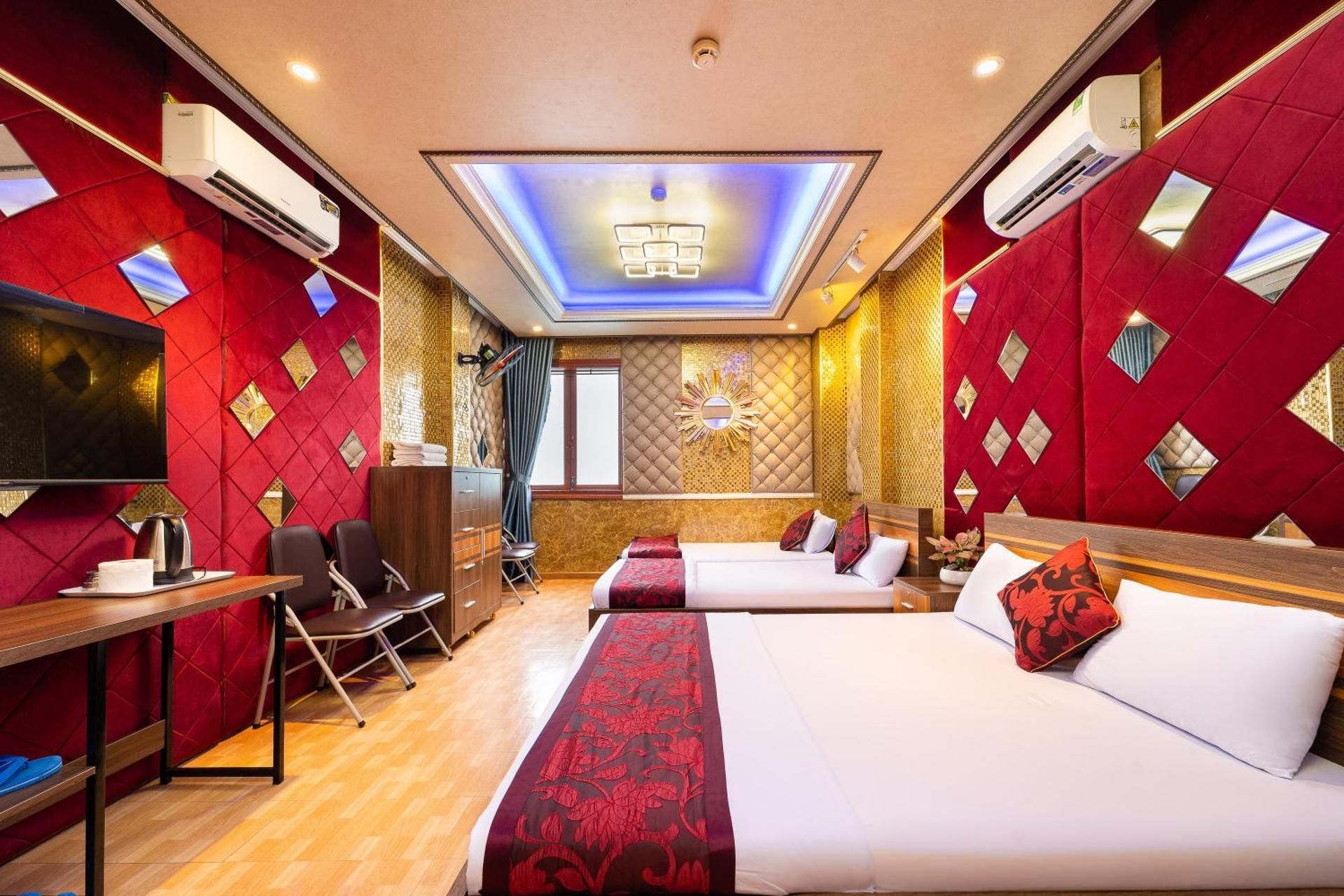 Deluxe Family Room