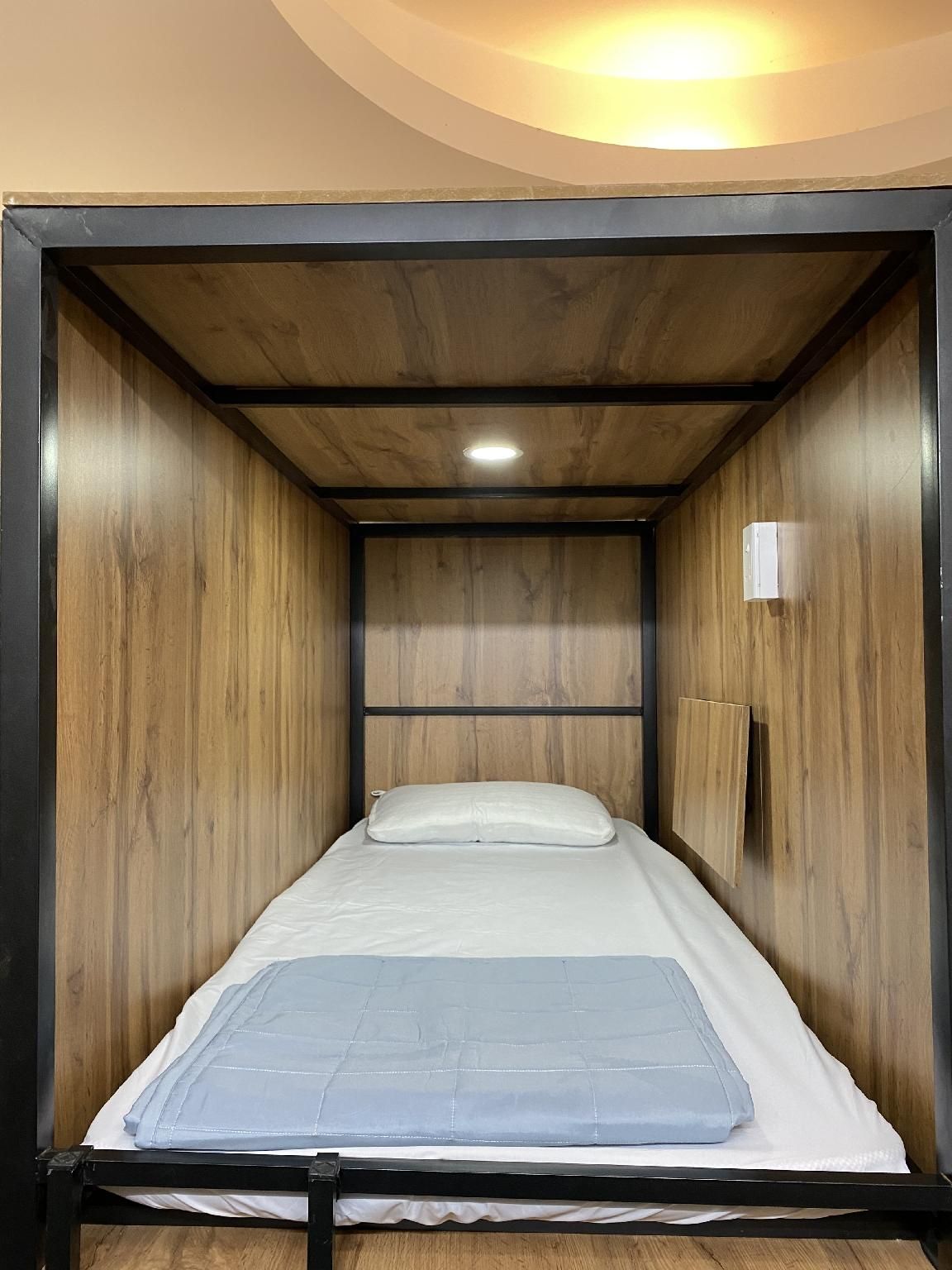 8 Bed Dormitory Room - Shared Bathroom
