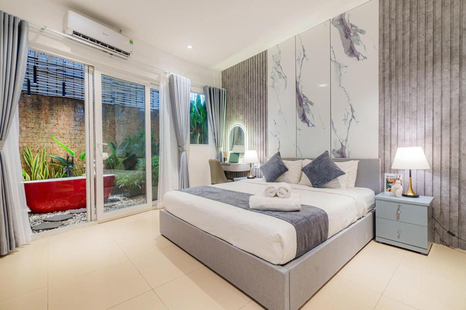 King Room