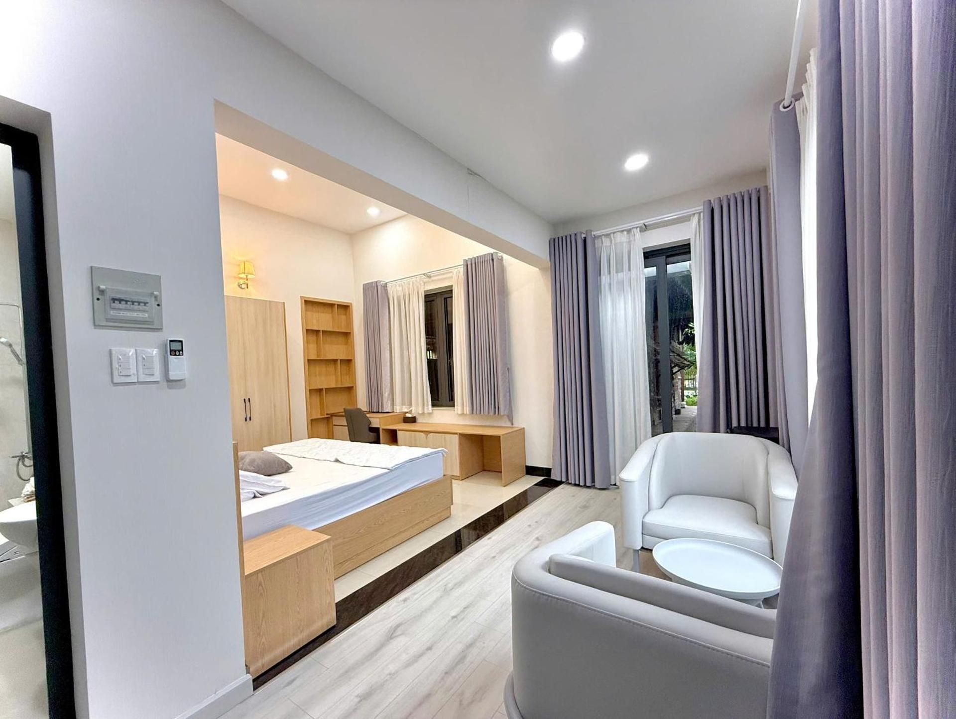 Deluxe King Room