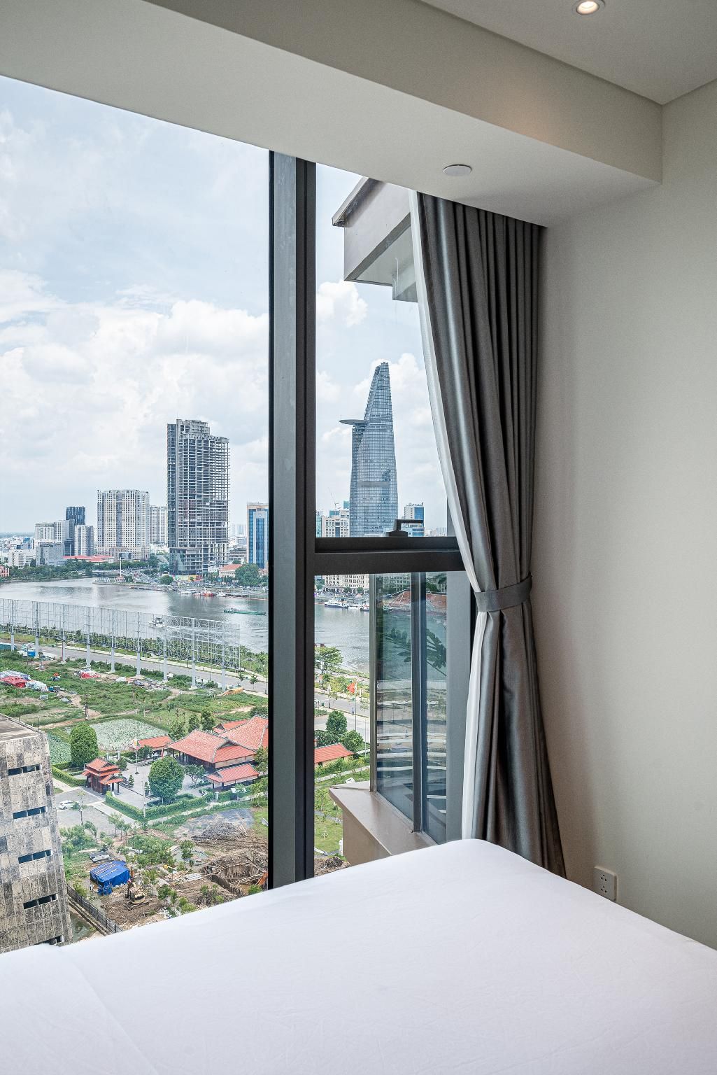 2 Bedroom Deluxe Suite