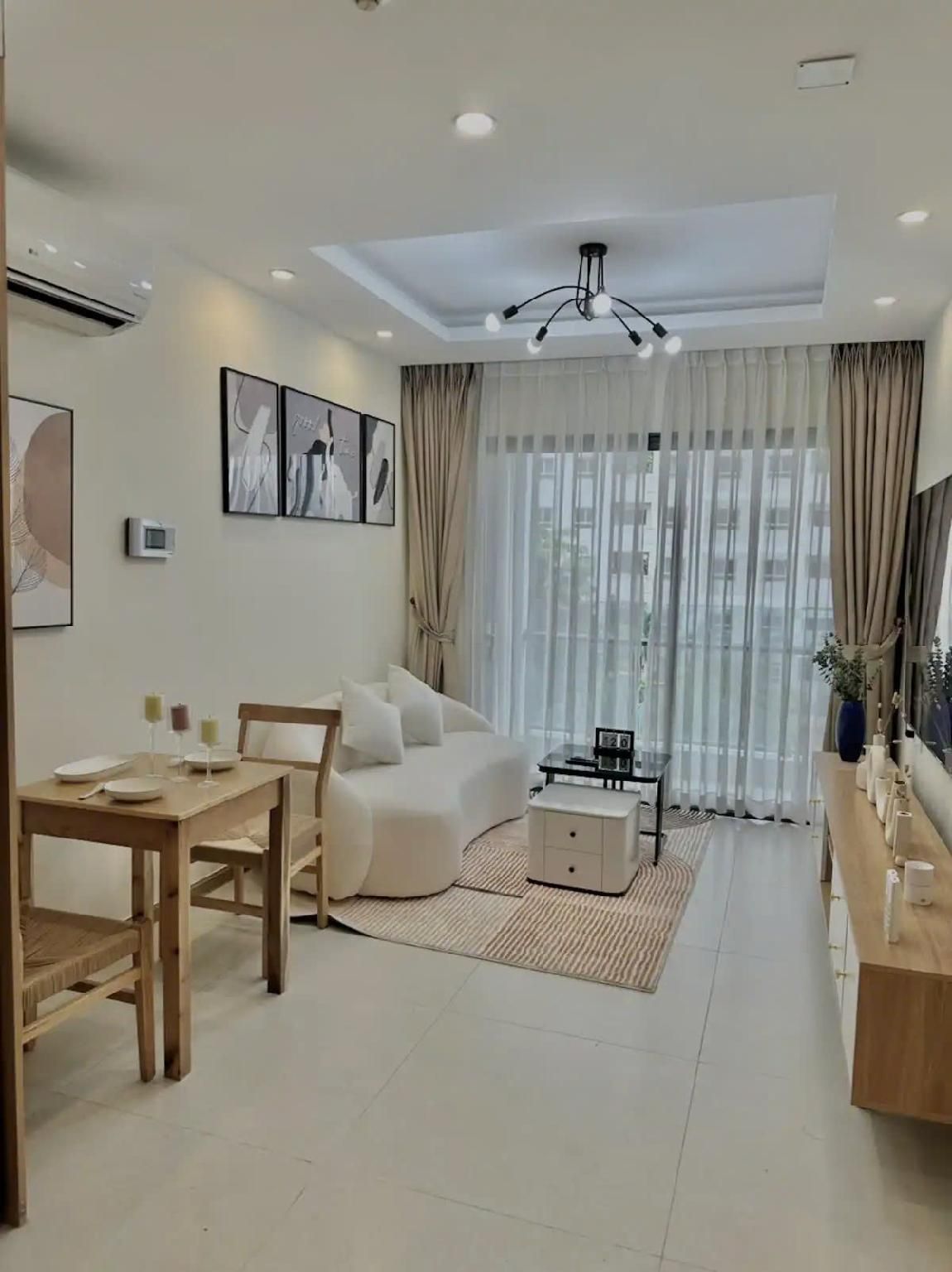 One Bedroom Apartment