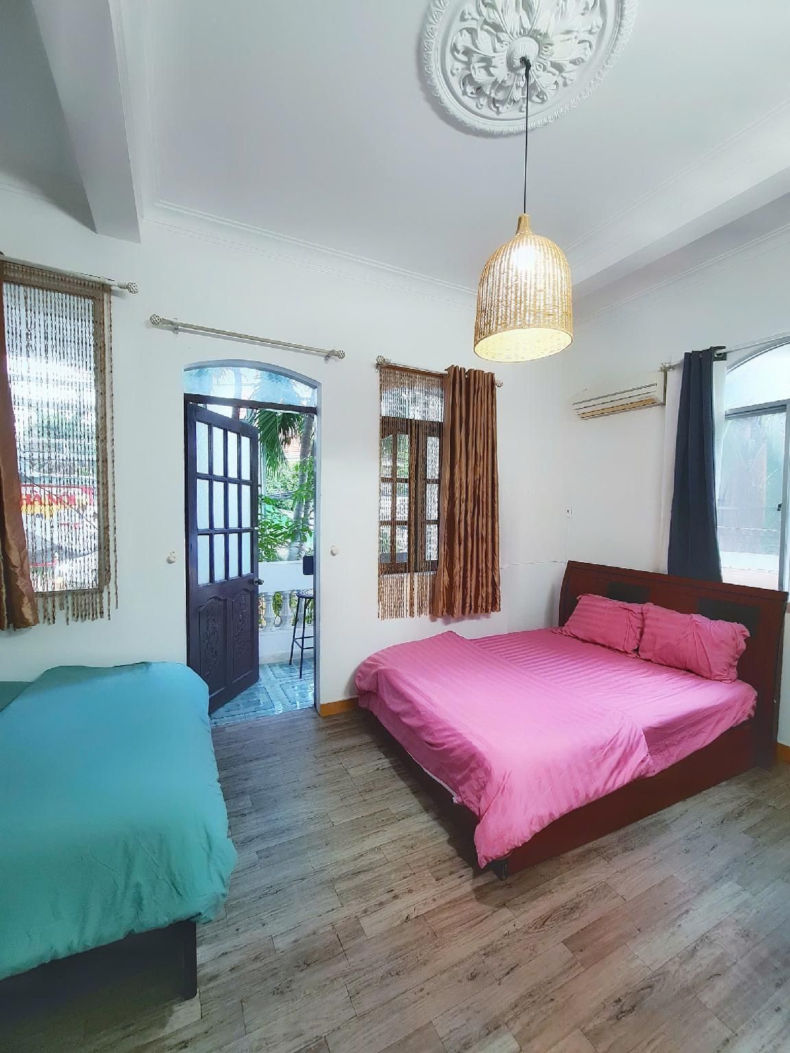 Room 101, Lovely Service Apartment with Pool