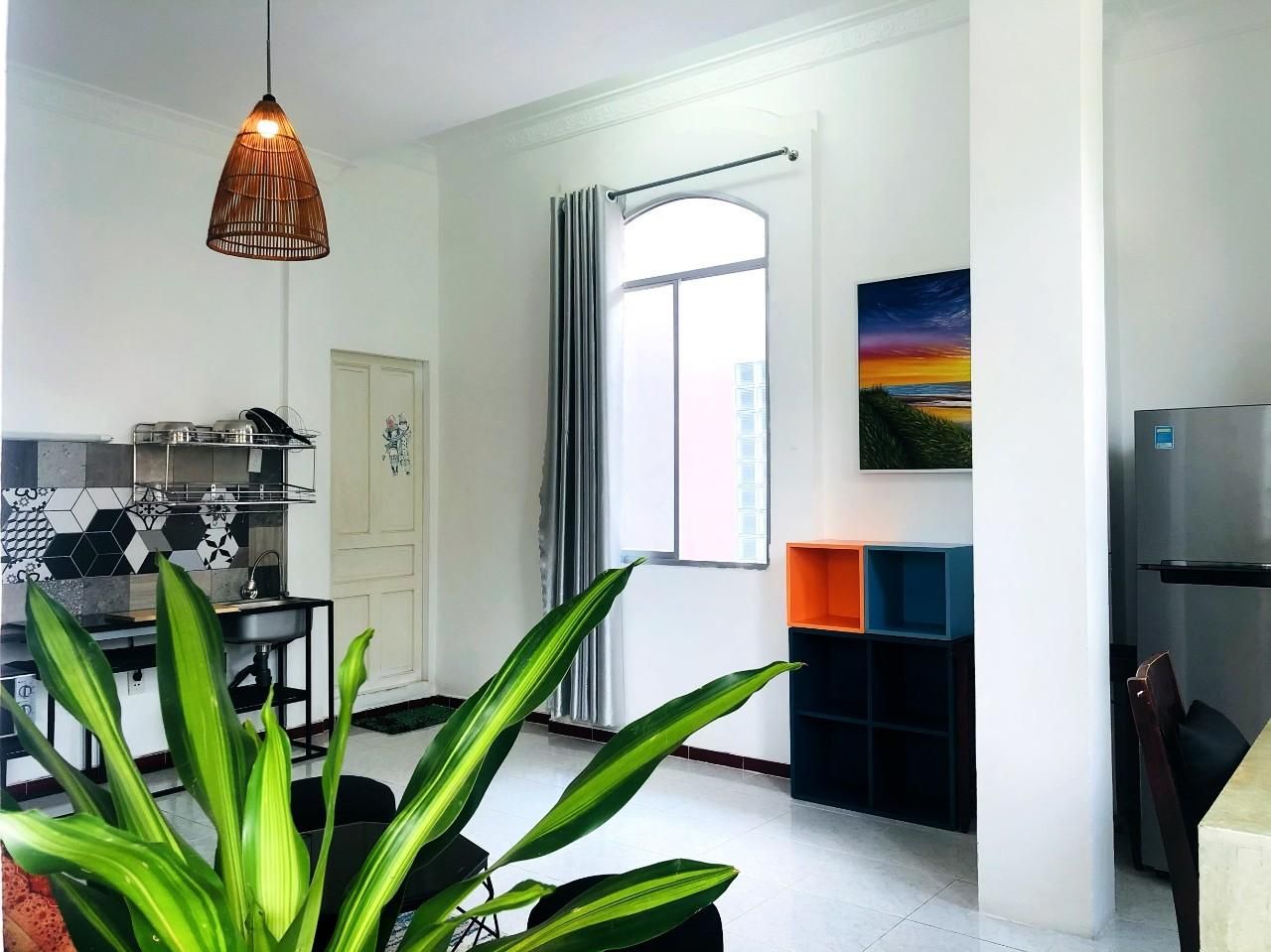 ROOM 206, 2 beds, pool, kitchen