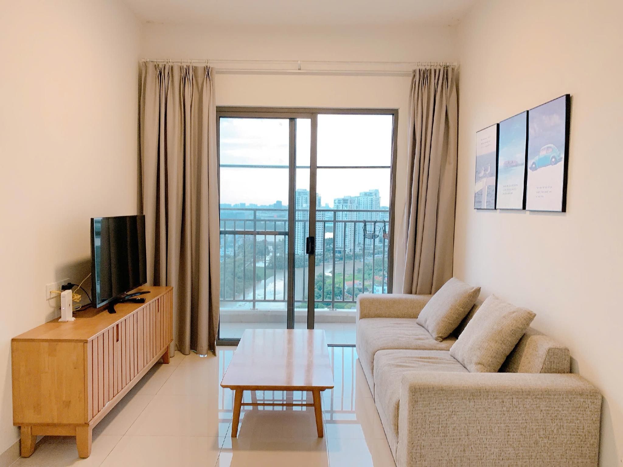 One Bedroom Apartment - Balcony and Water View