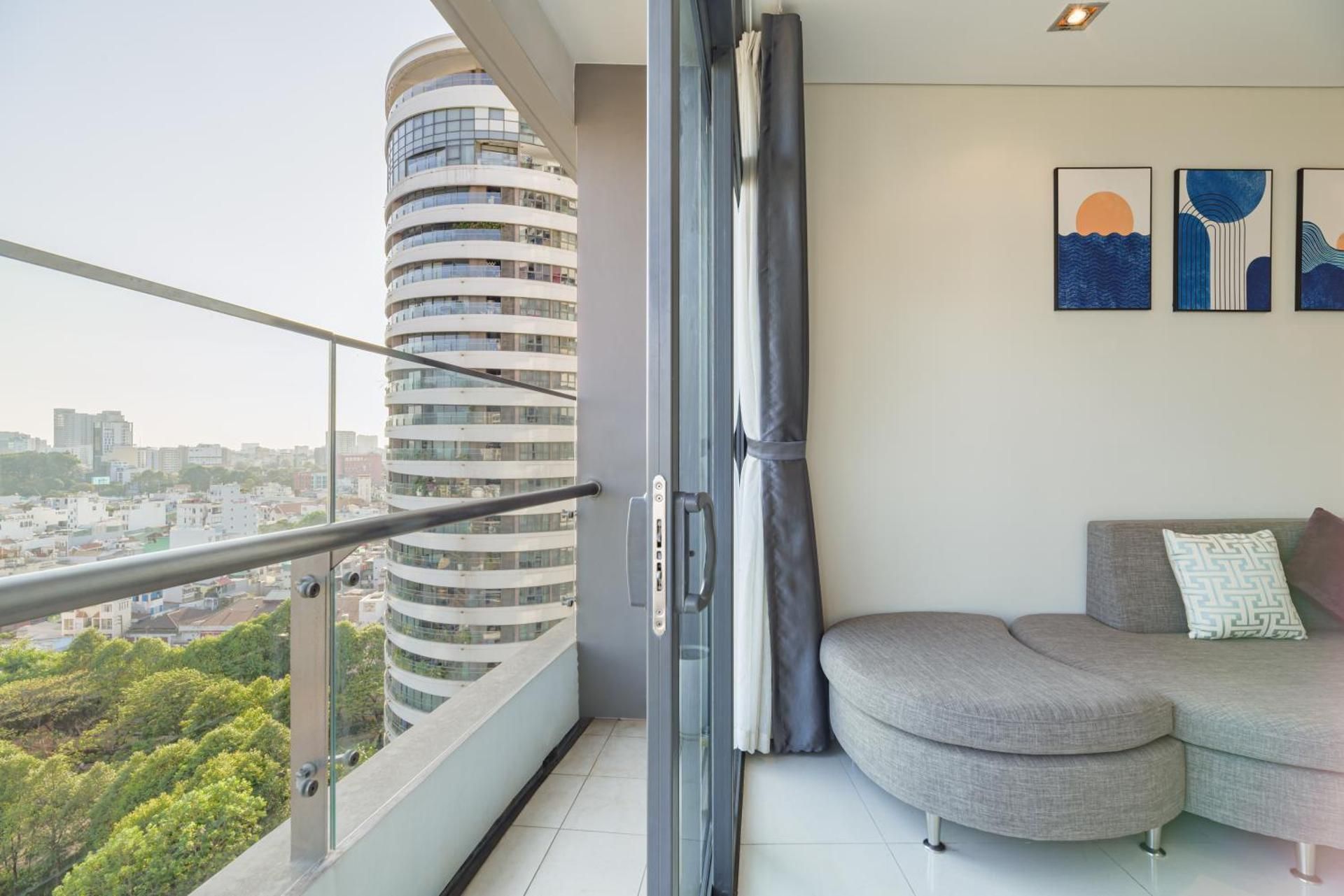 City Garden Collection by Elevate One-Bedroom Deluxe Apartment 2