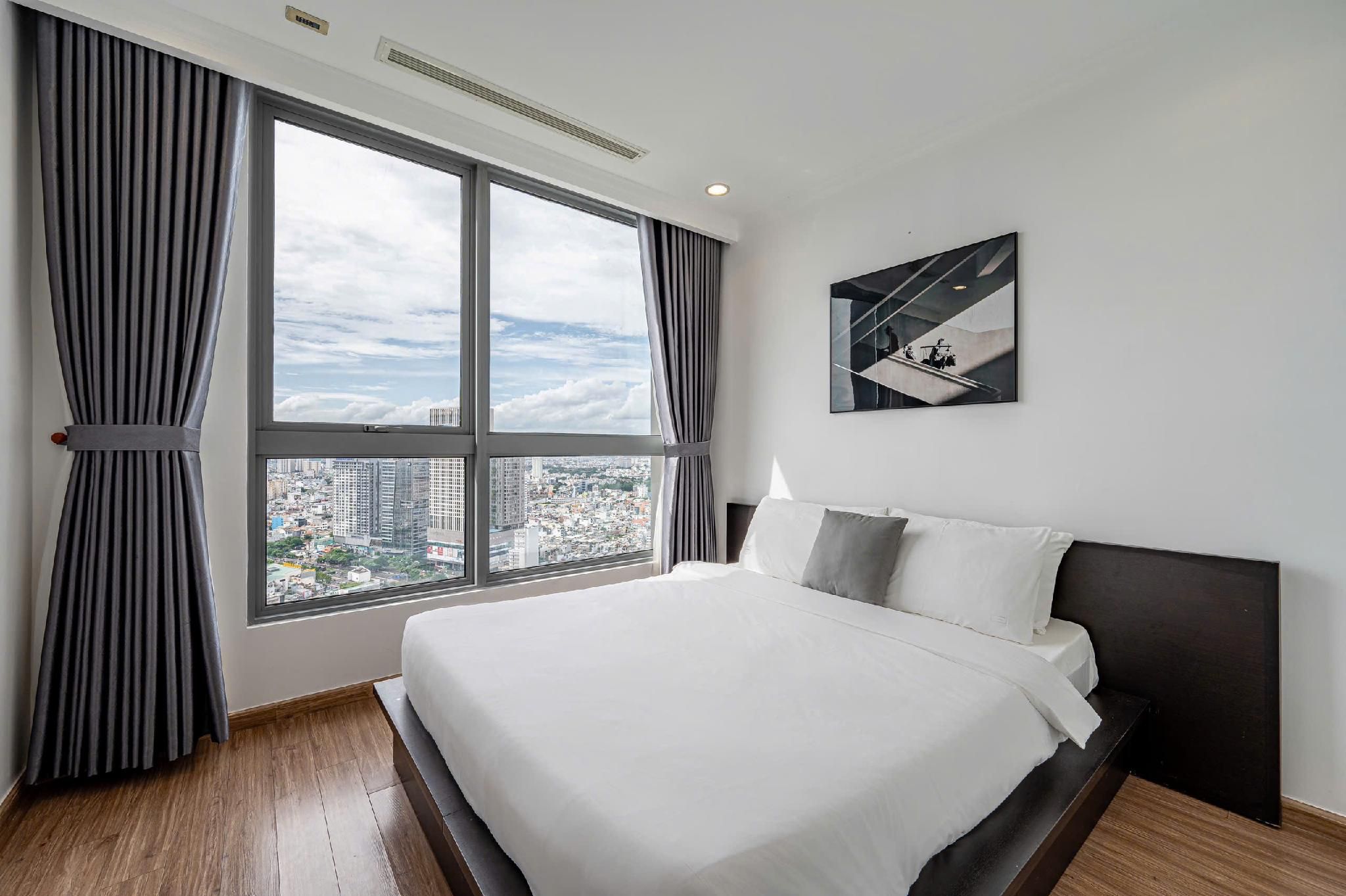 3-Bedroom Apartment with Terrace