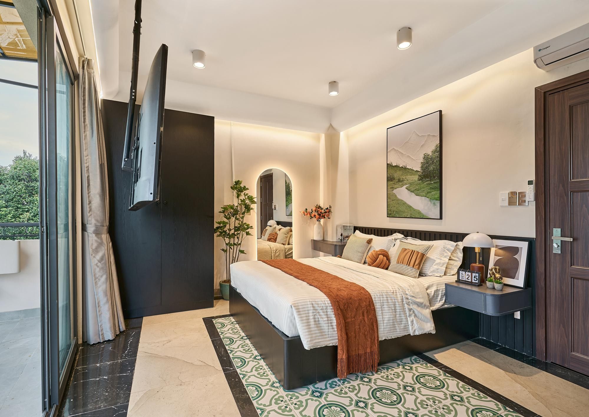Garden King Room