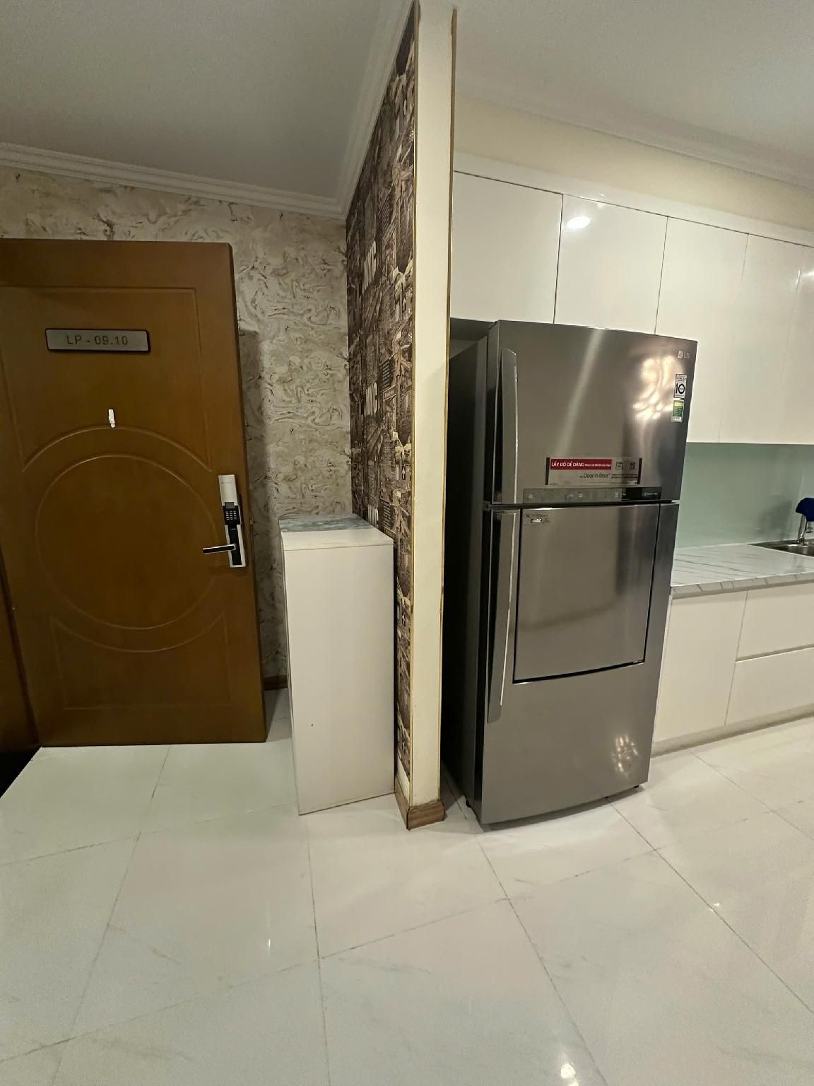 3 Bedroom Apartment Landmark Plus Tower with Landmark 81 View - Skyway