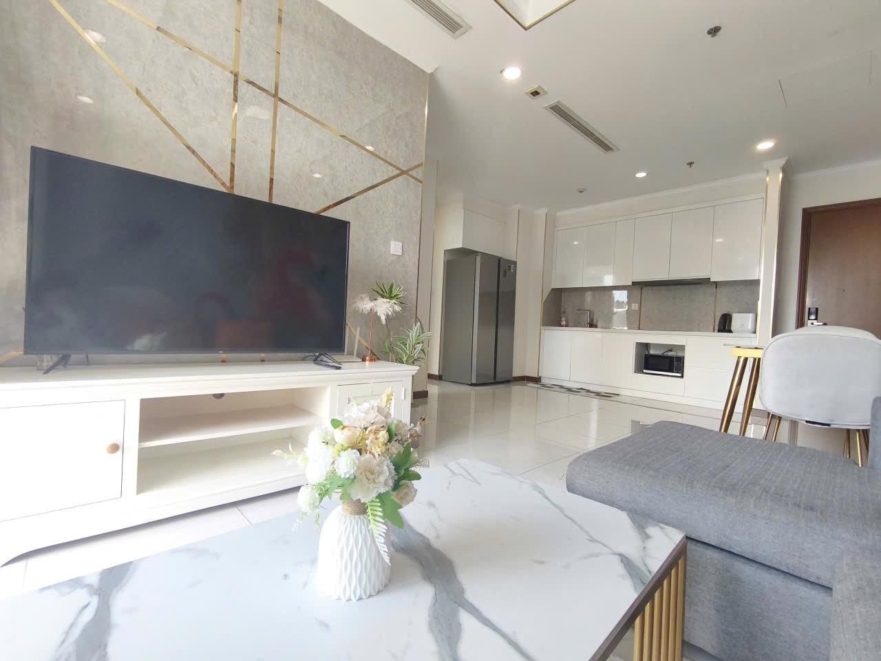 1 Bedroom Apartment Landmark Tower with City View - Skyway