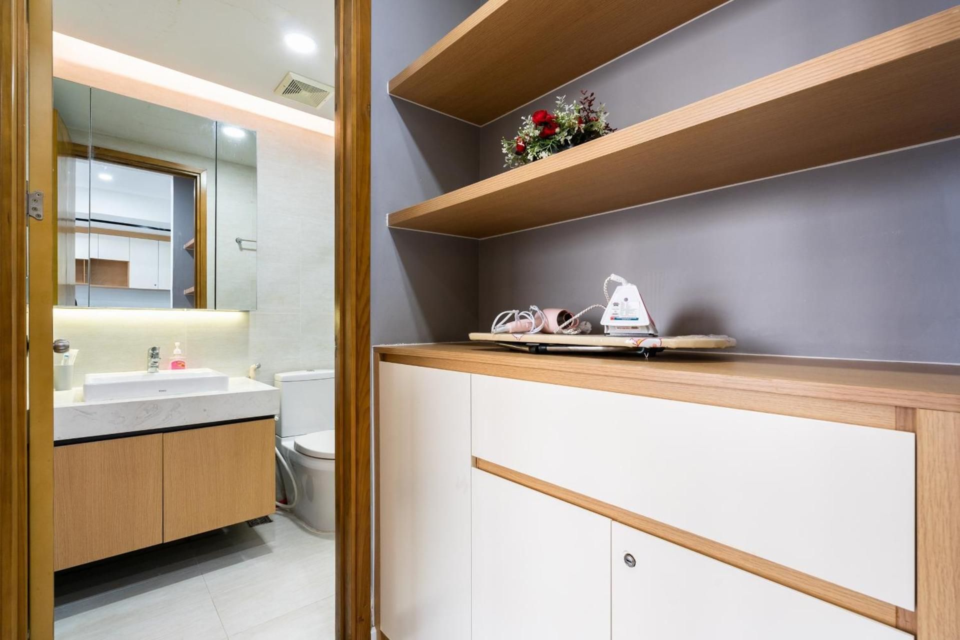 One-Bedroom Apartment