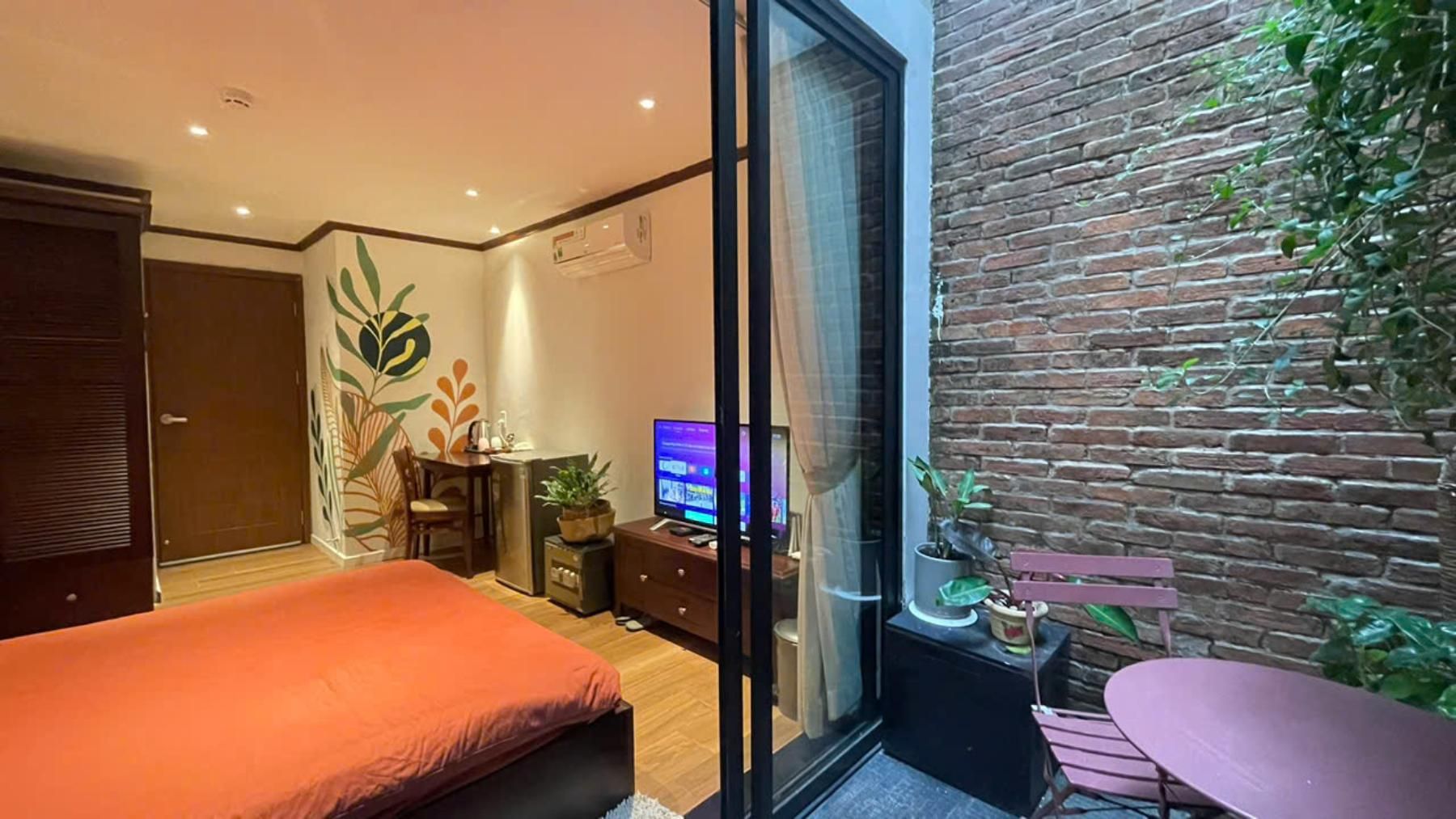 Boutique Room