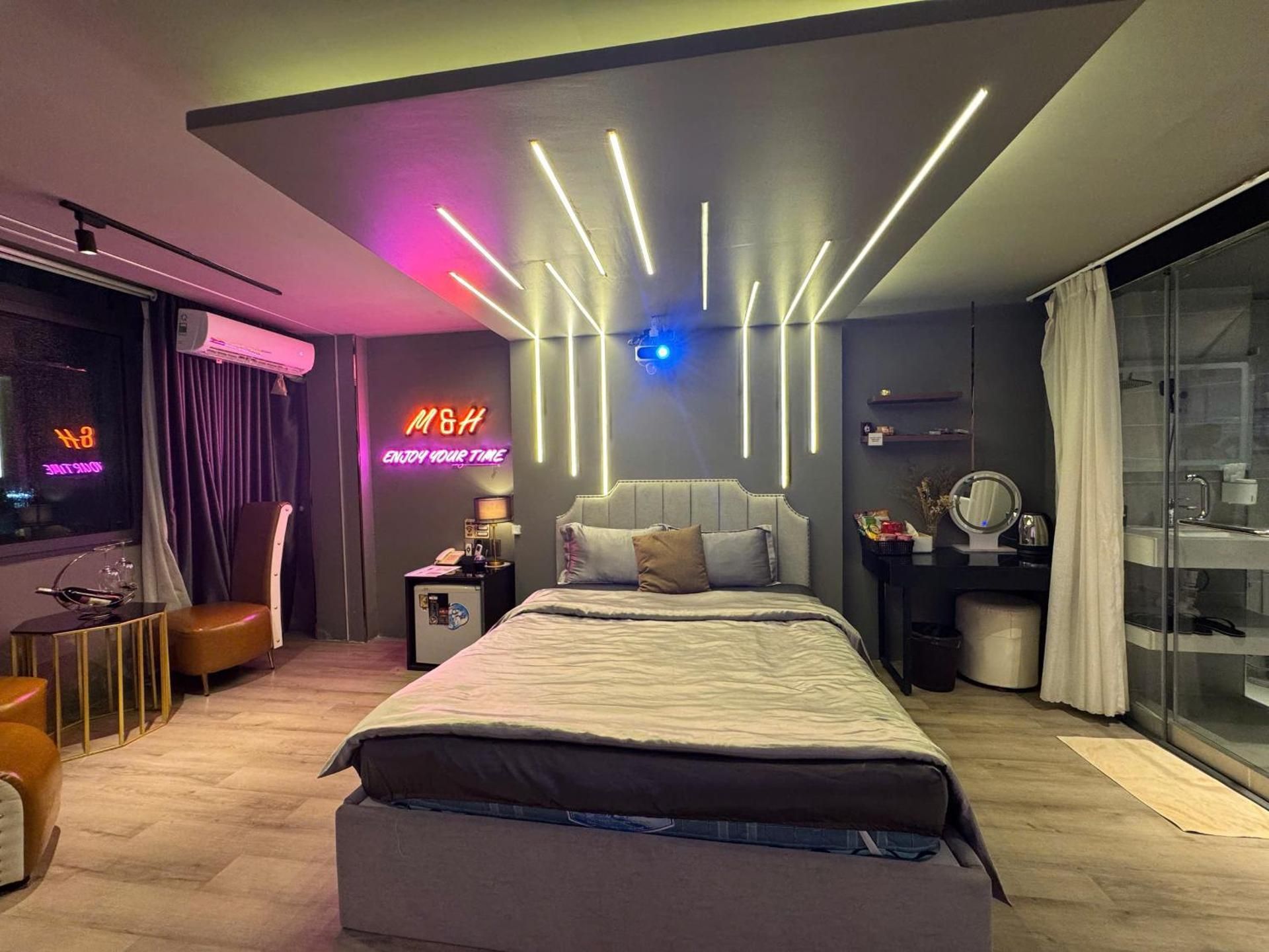 Suite with City View