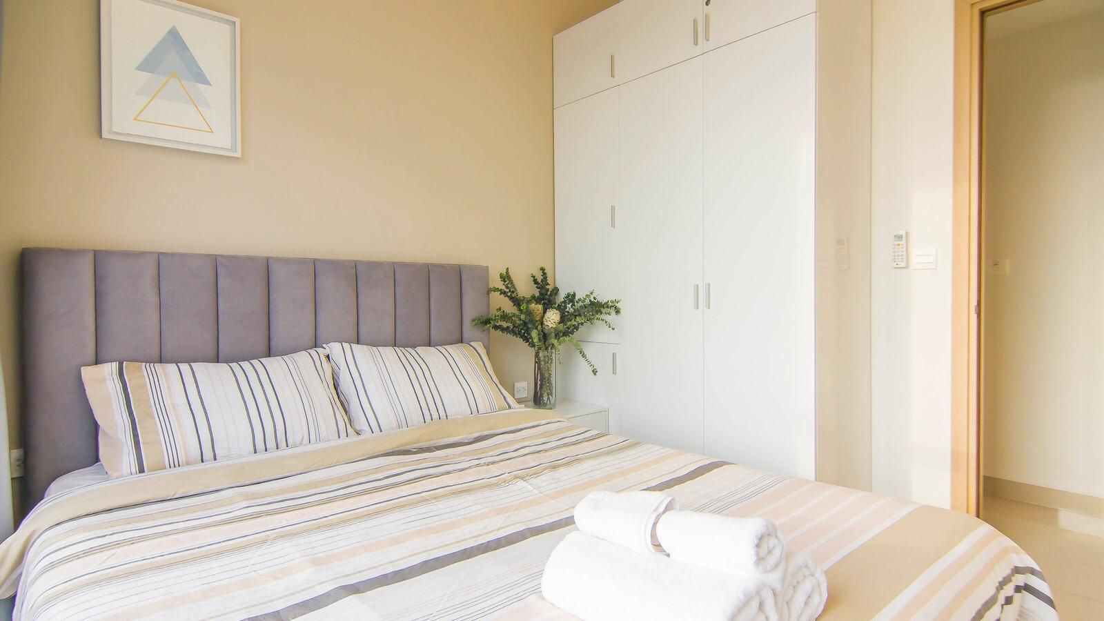 One Bedroom Apartment