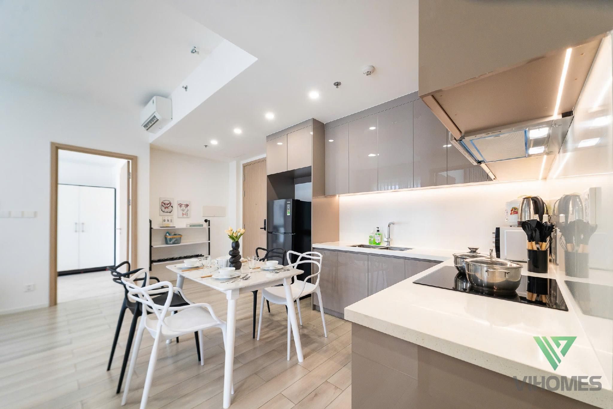 UTA VINHOMES GRAND PARK 2Phòng ngủ free hồ bơi gym