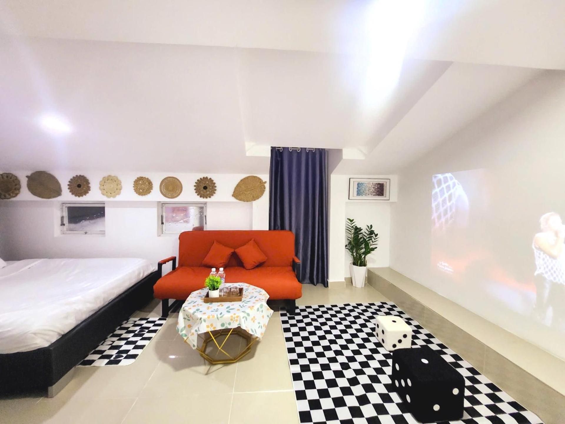 One-Bedroom Apartment with Terrace