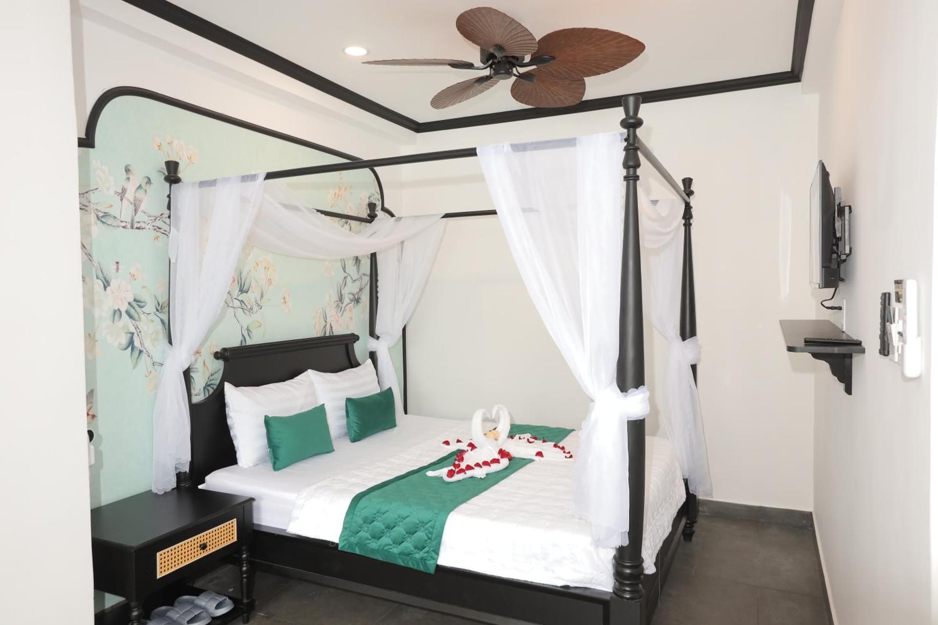Deluxe Double Room with Extra Bed