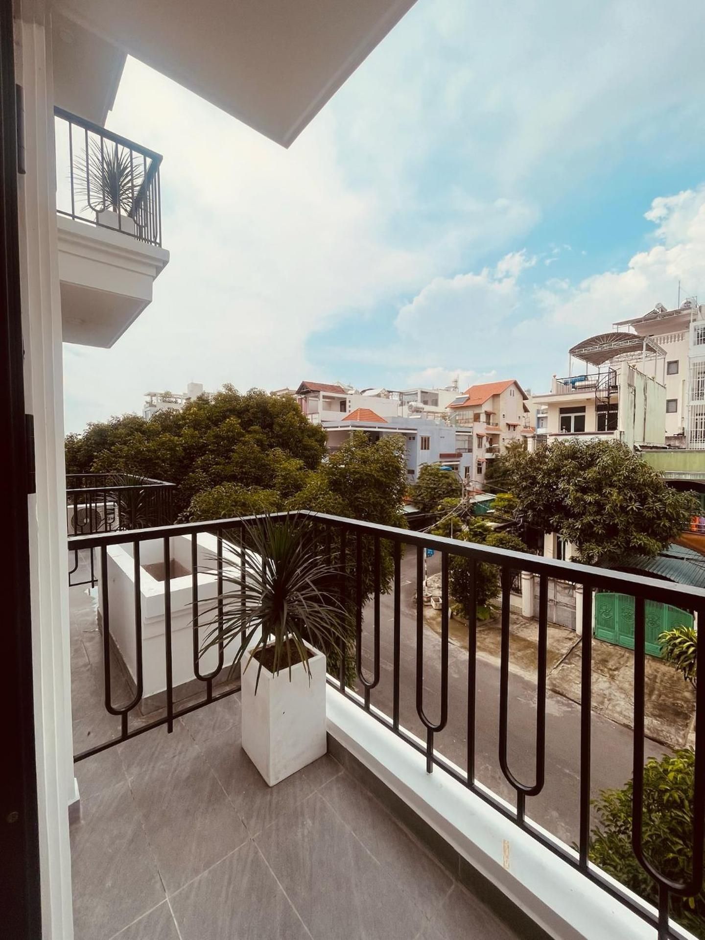 Studio Balcony