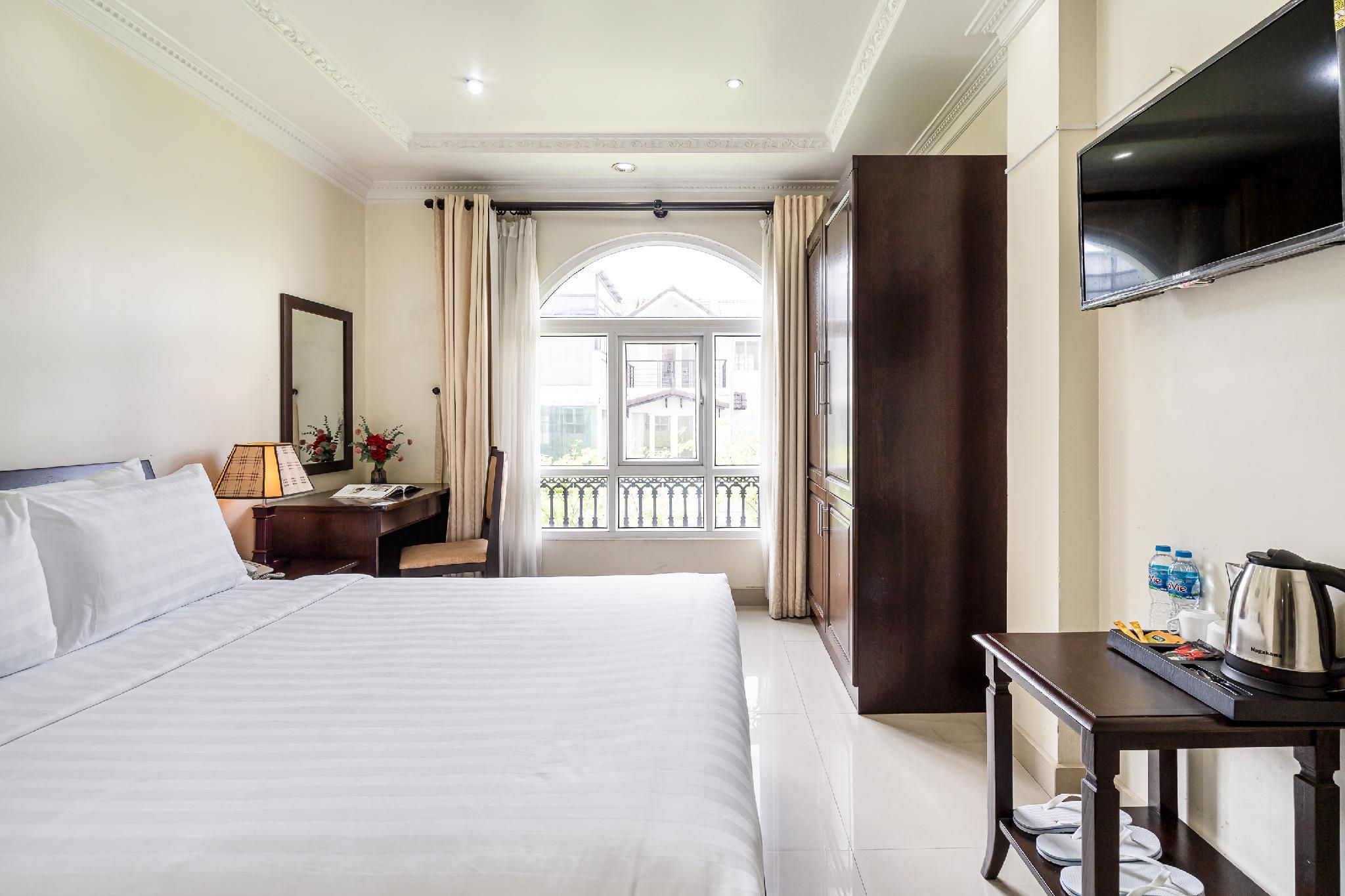 Superior Queen Bed
