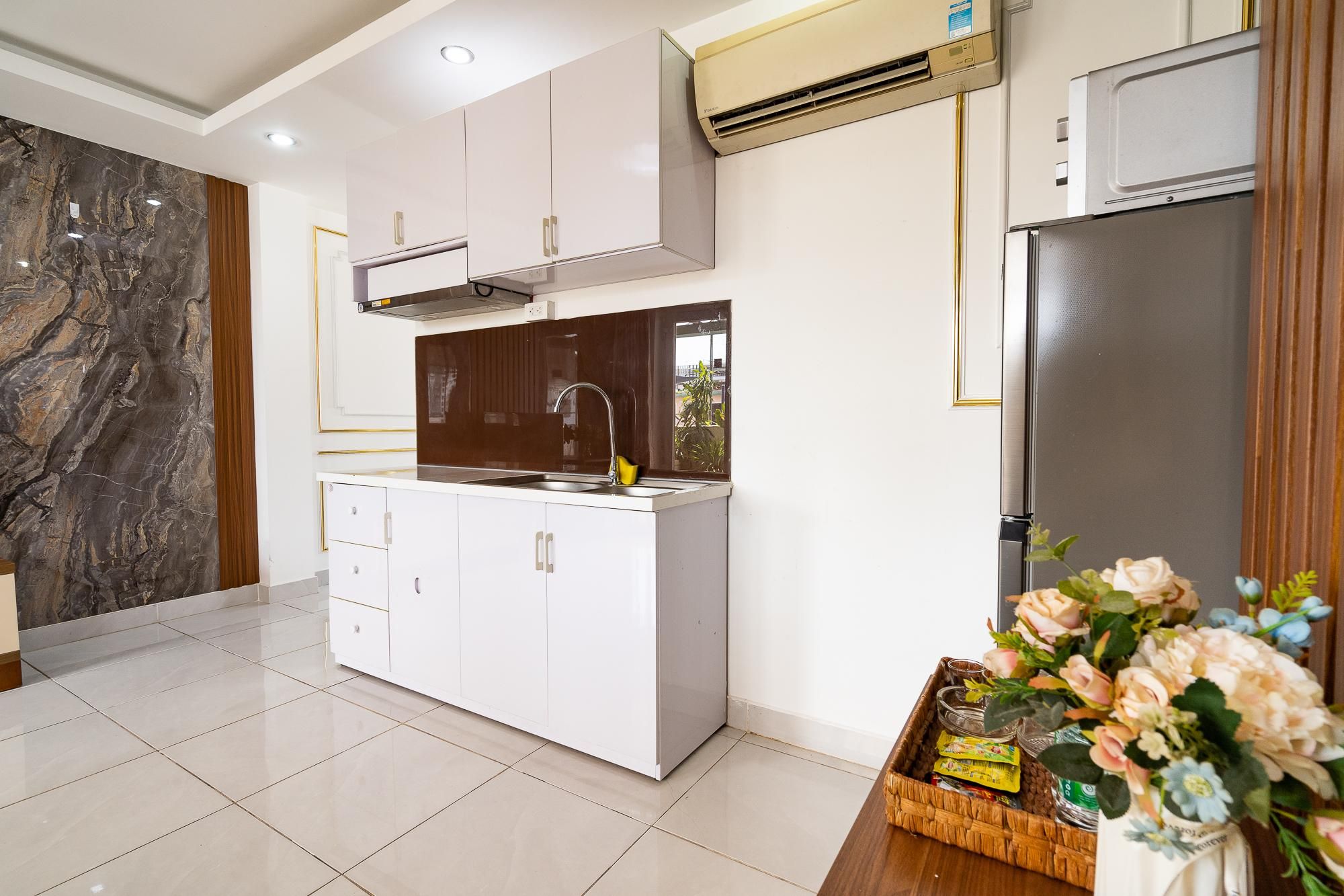 amenity (guest room)