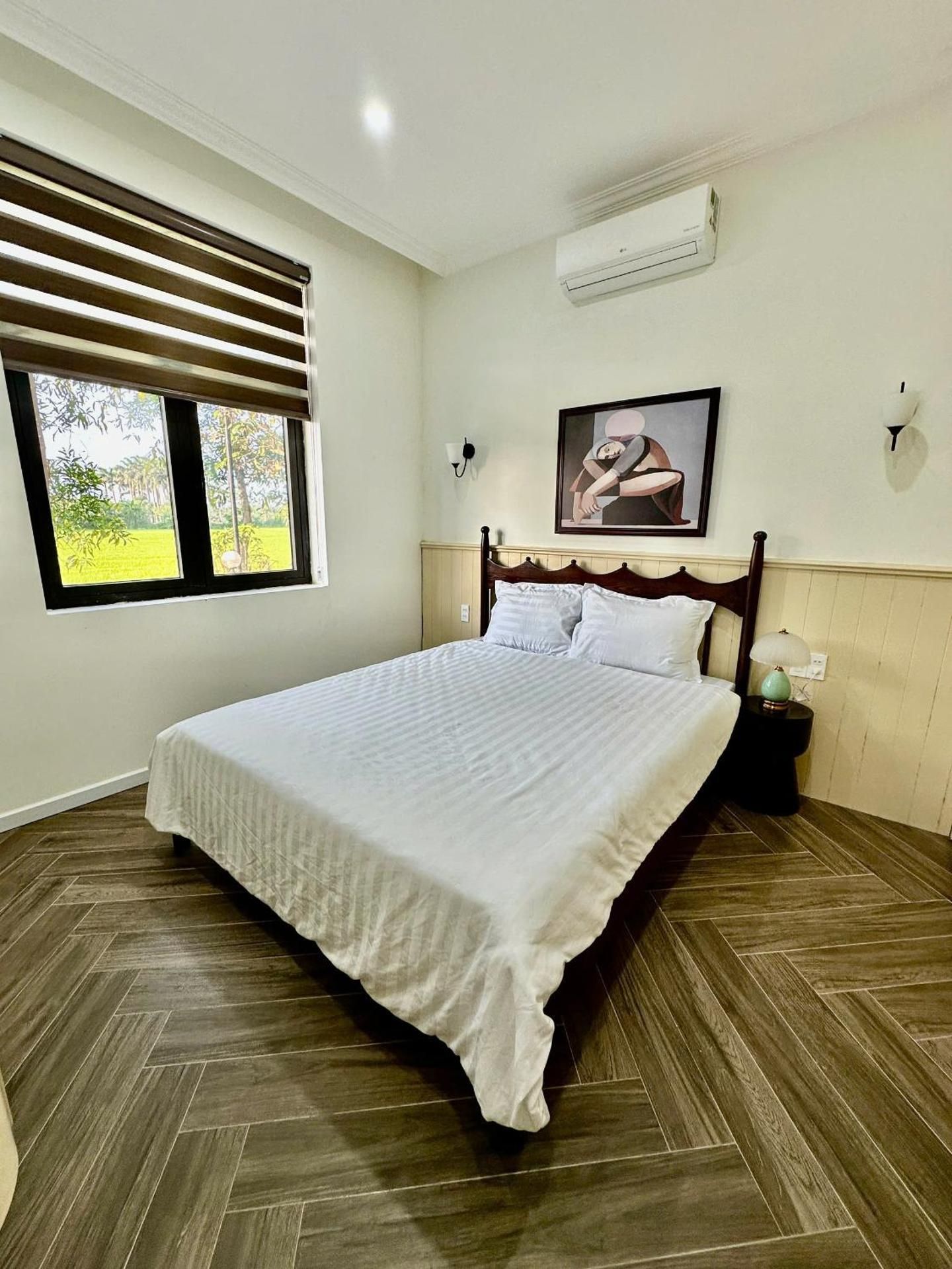 Standard - 1 Queen Bed, Non-Smoking