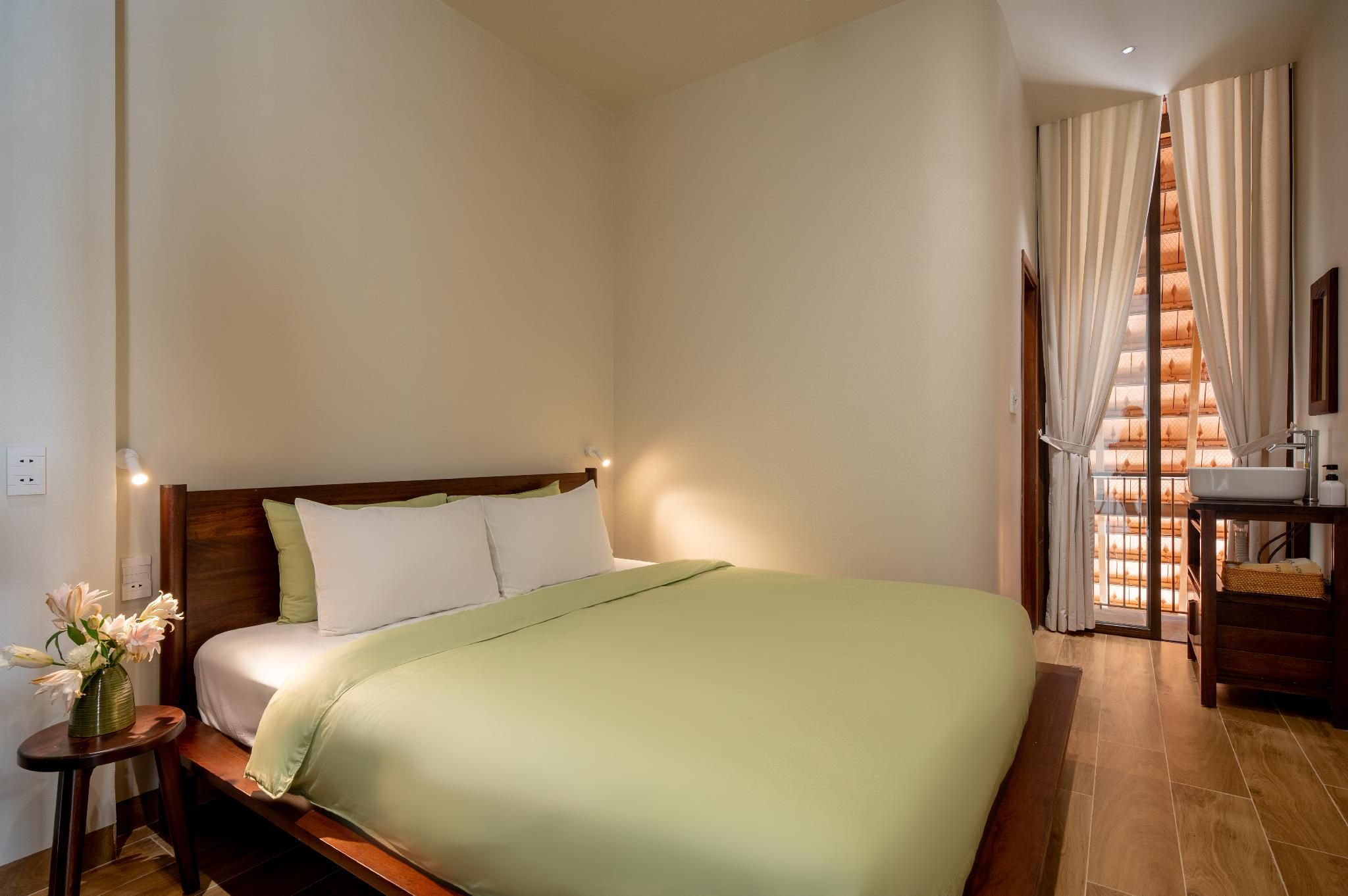 Superior King Room with balcony