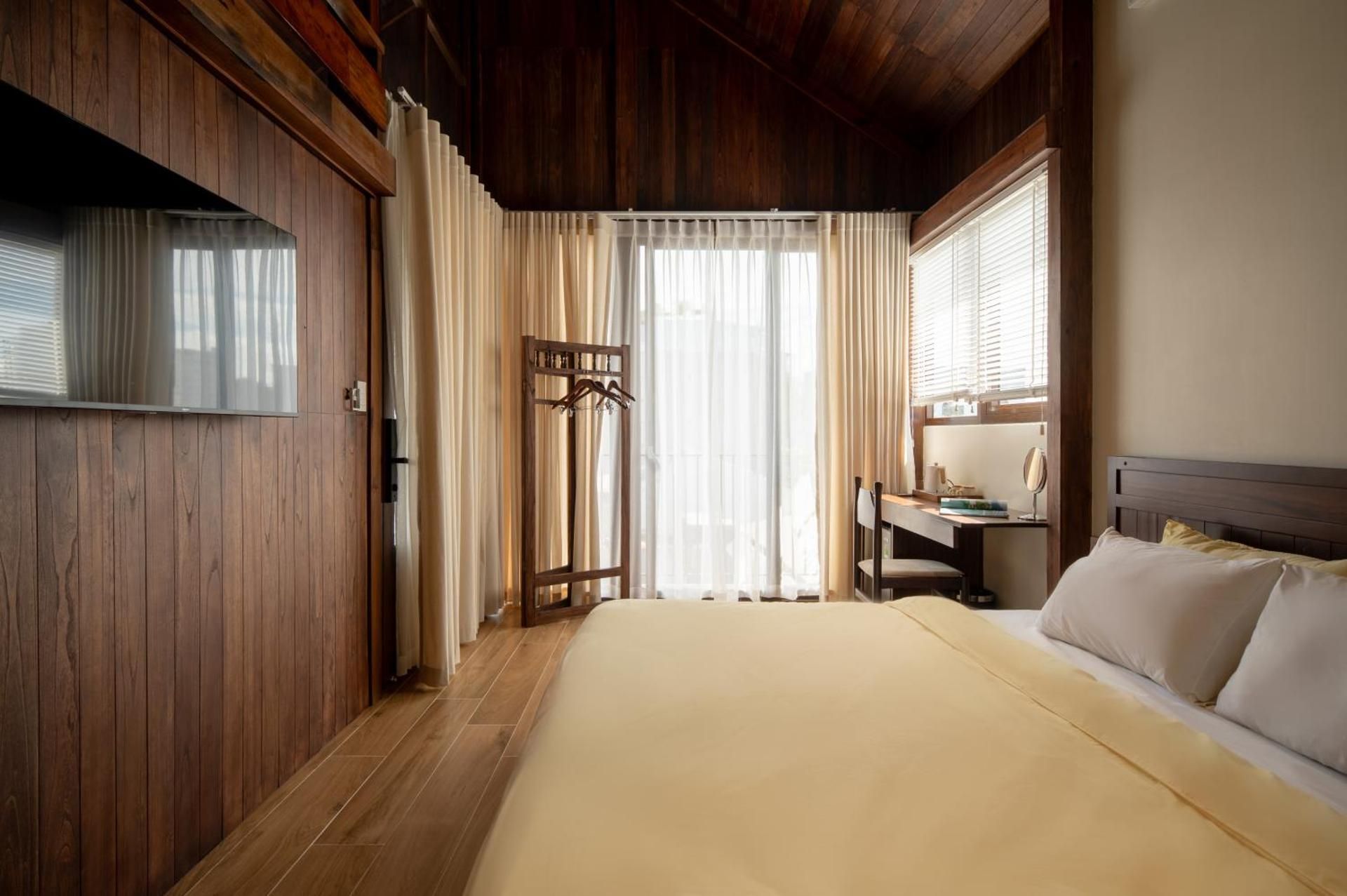 Quadruple Room with Balcony