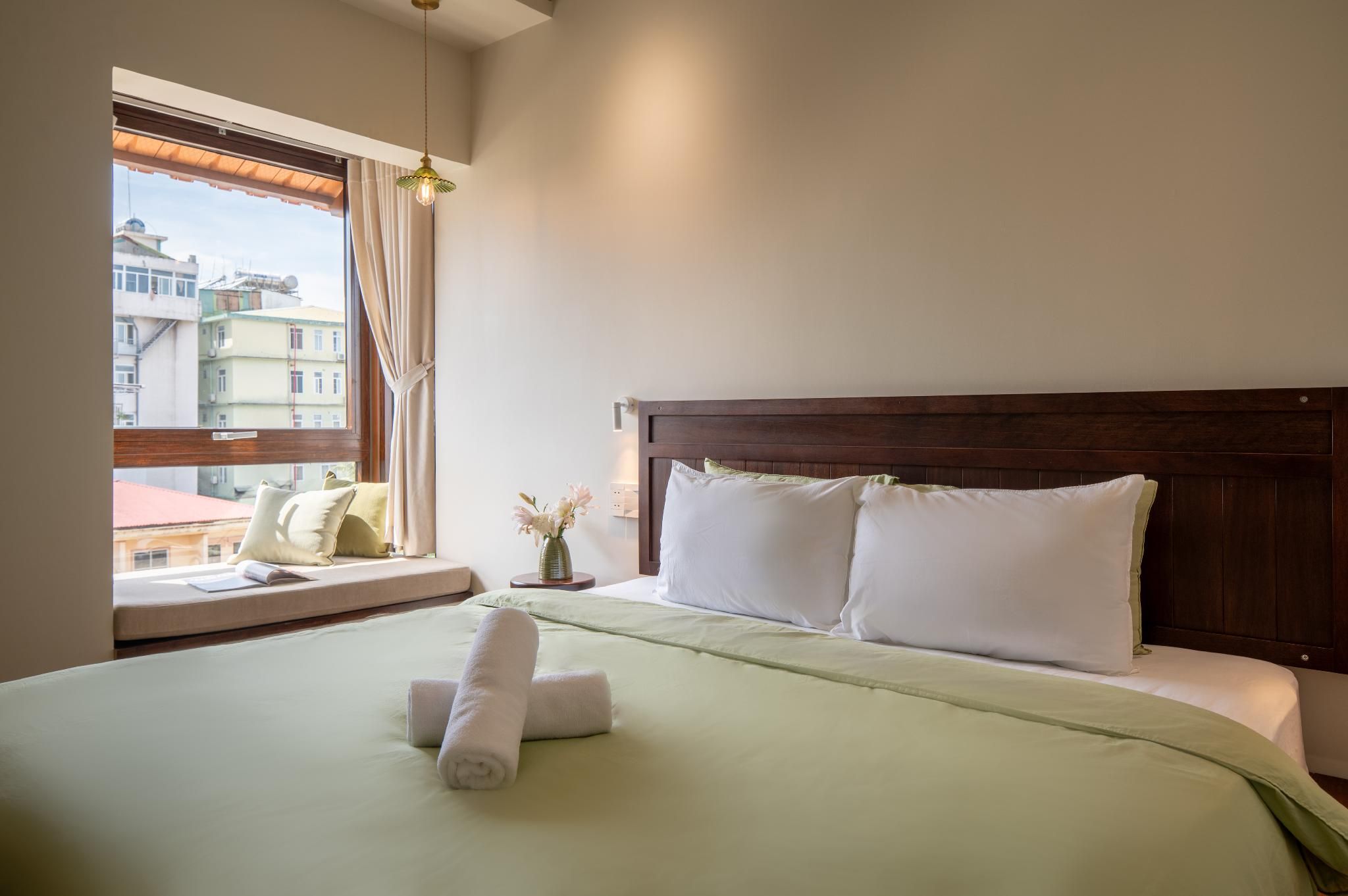 Standard King Room