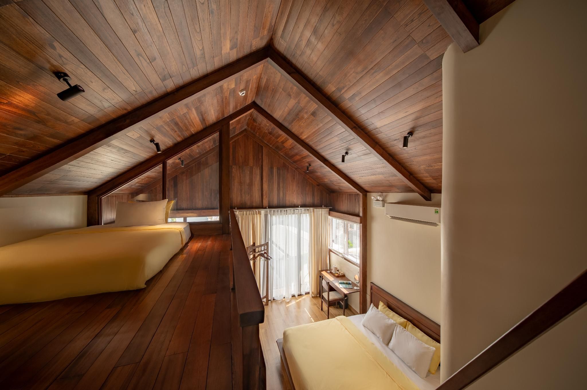 Deluxe Loft