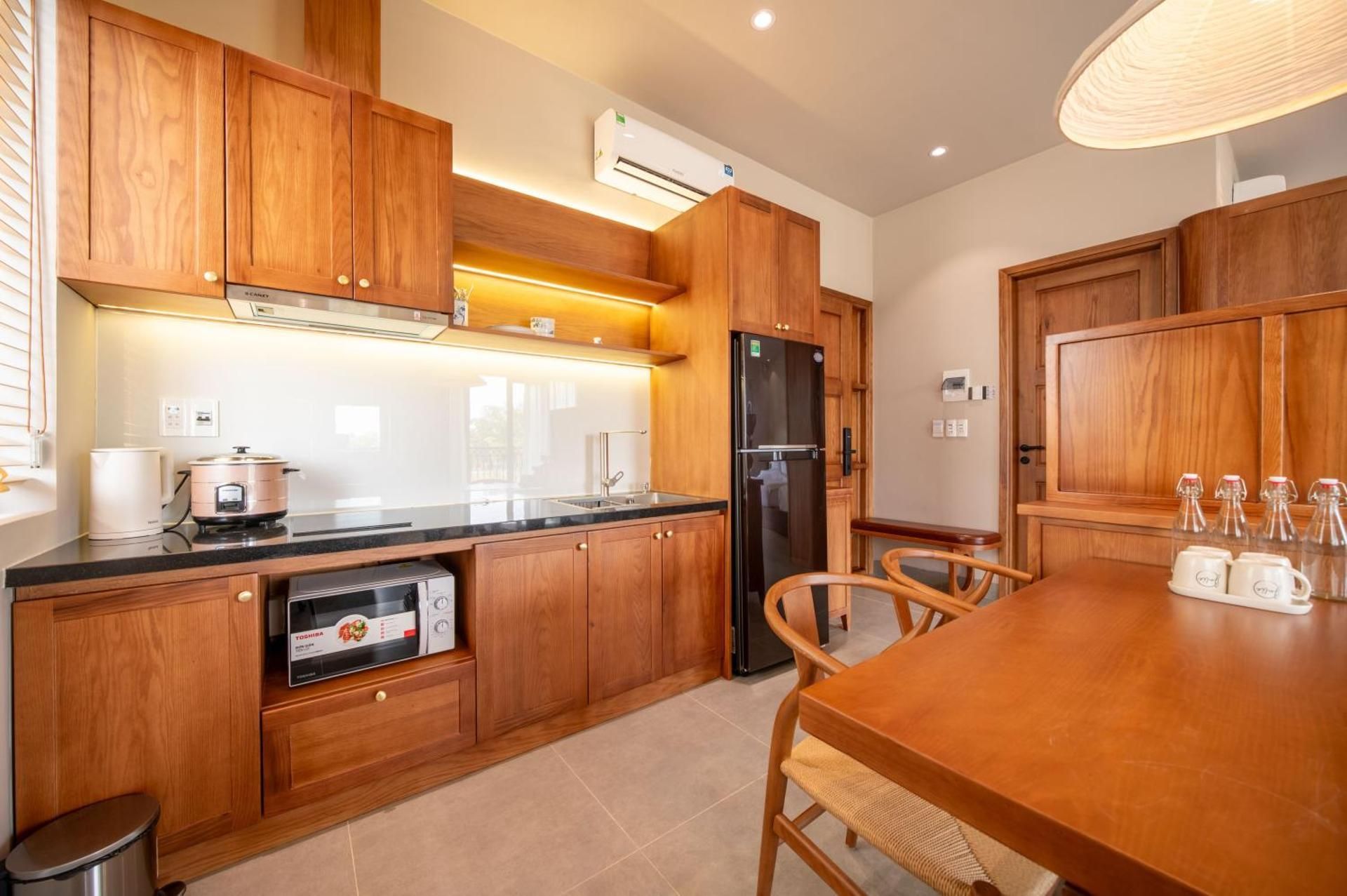 Deluxe One-Bedroom Apartment with Garden View