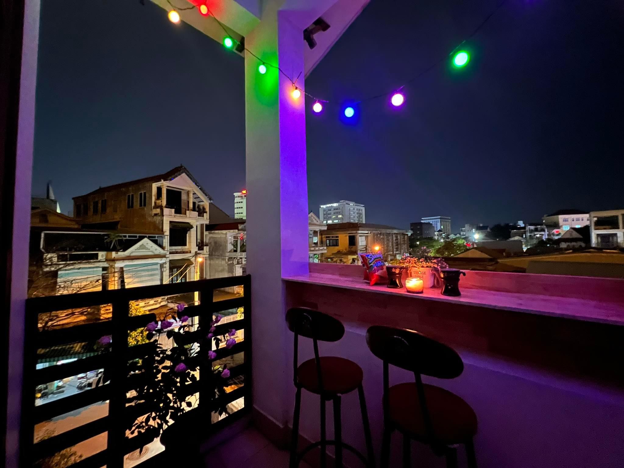 Balcony Room