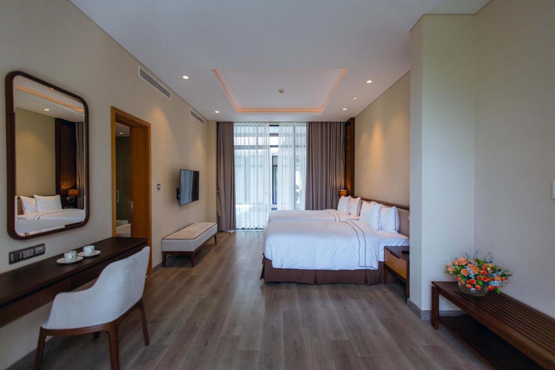 Twin Room with Pool View
