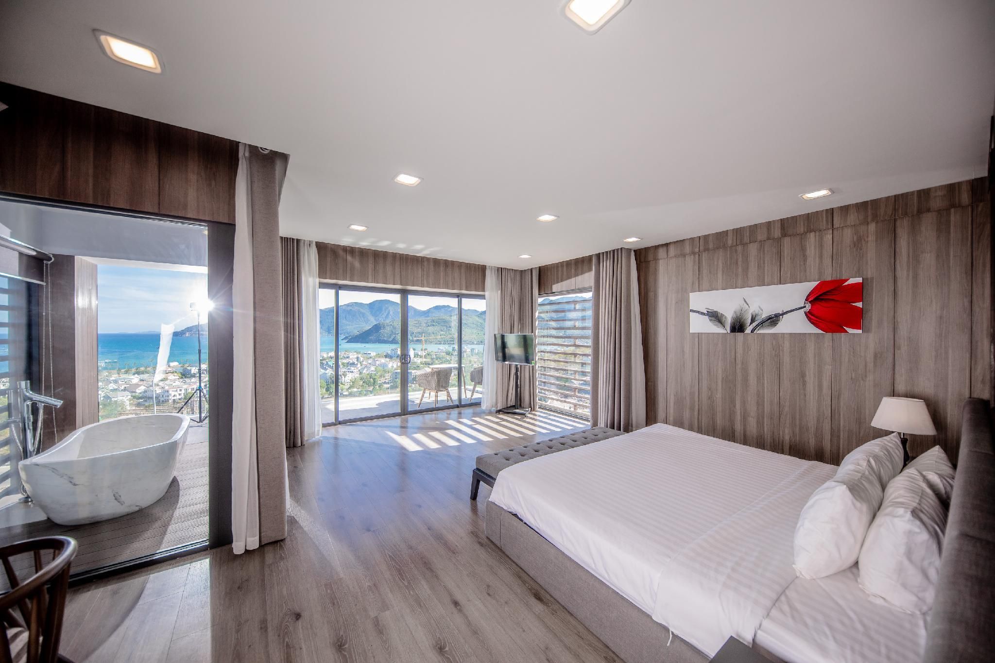 5 Bedrooms