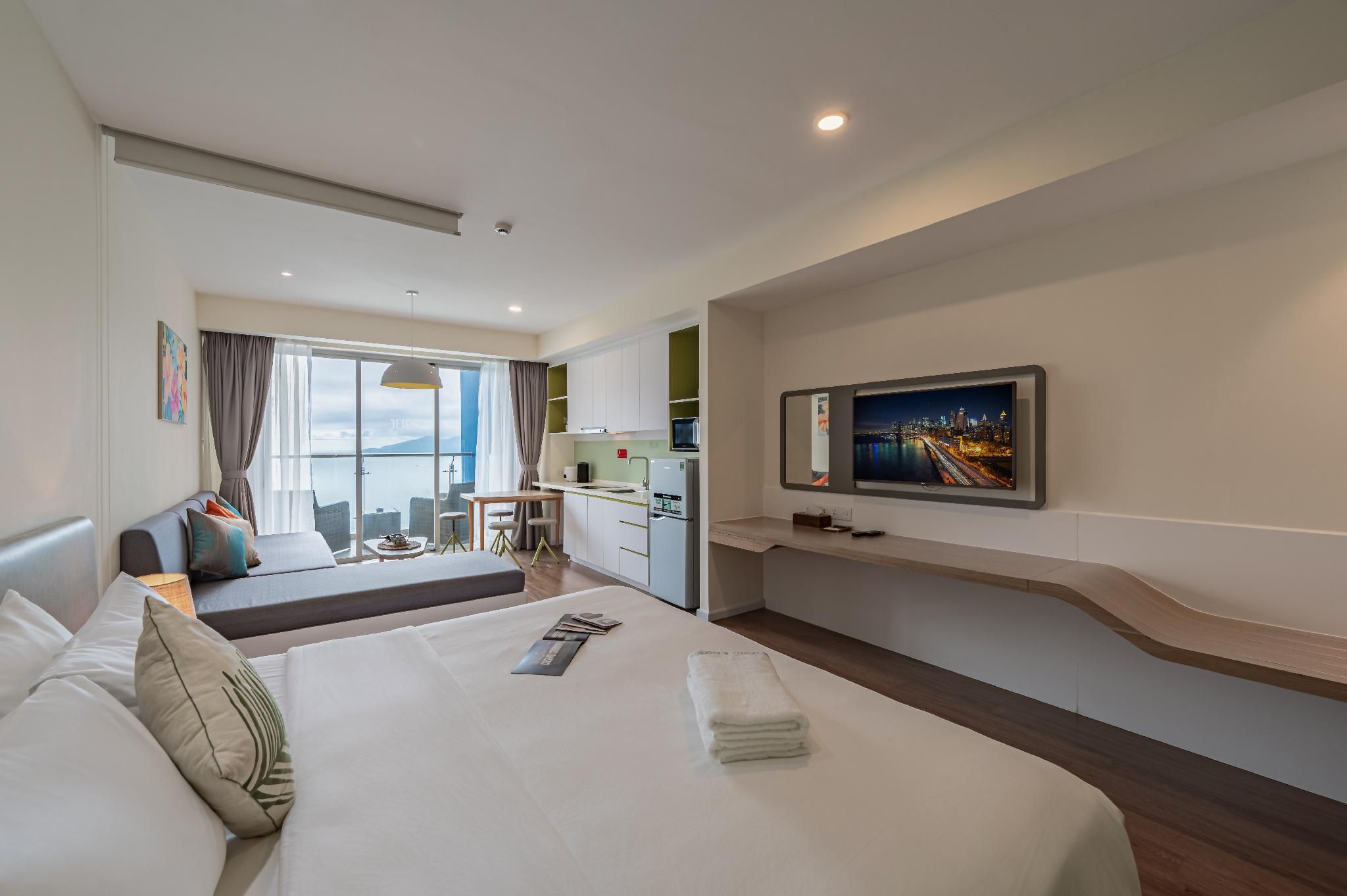 1-Bedroom Premier Sea View Room