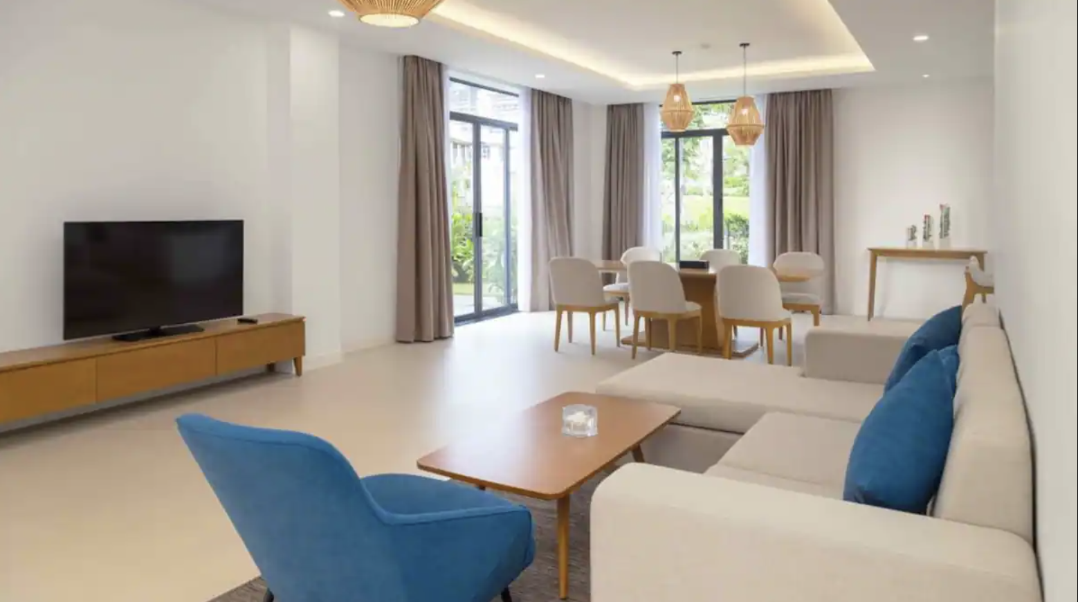 Villa 3 Bedroom with Living Room