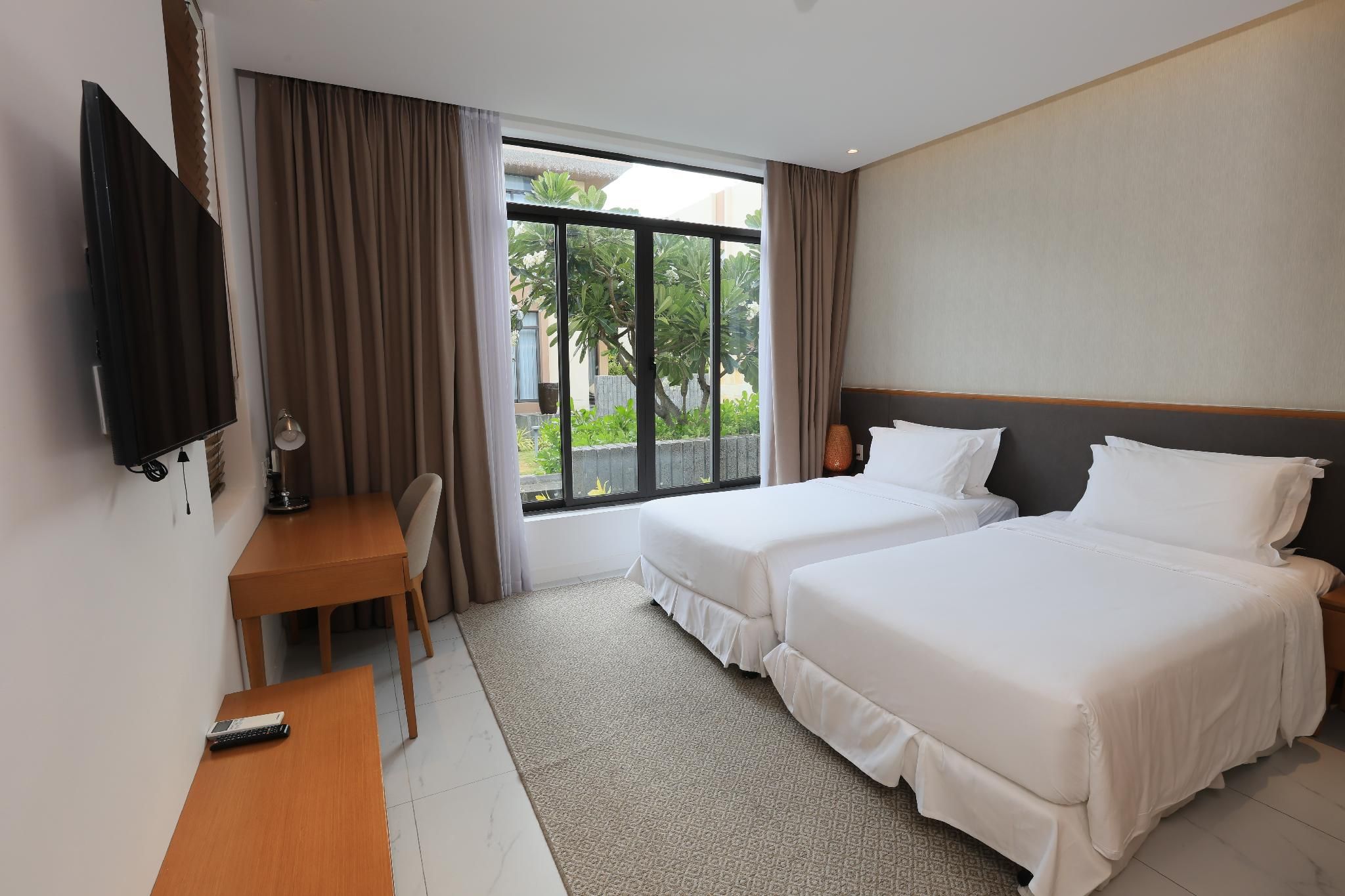 Hotel Deluxe Room