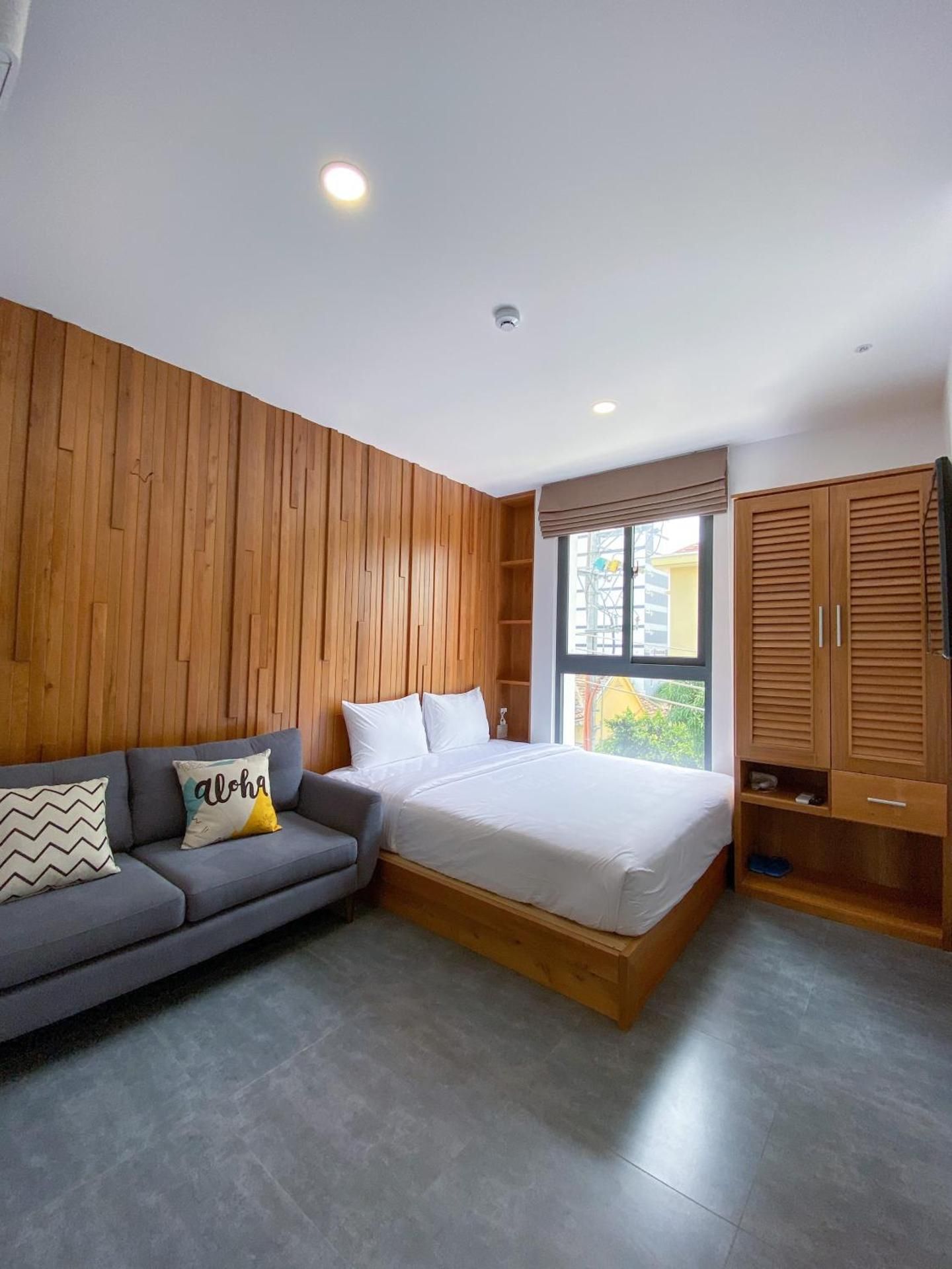 Studio Apartment with Balcony