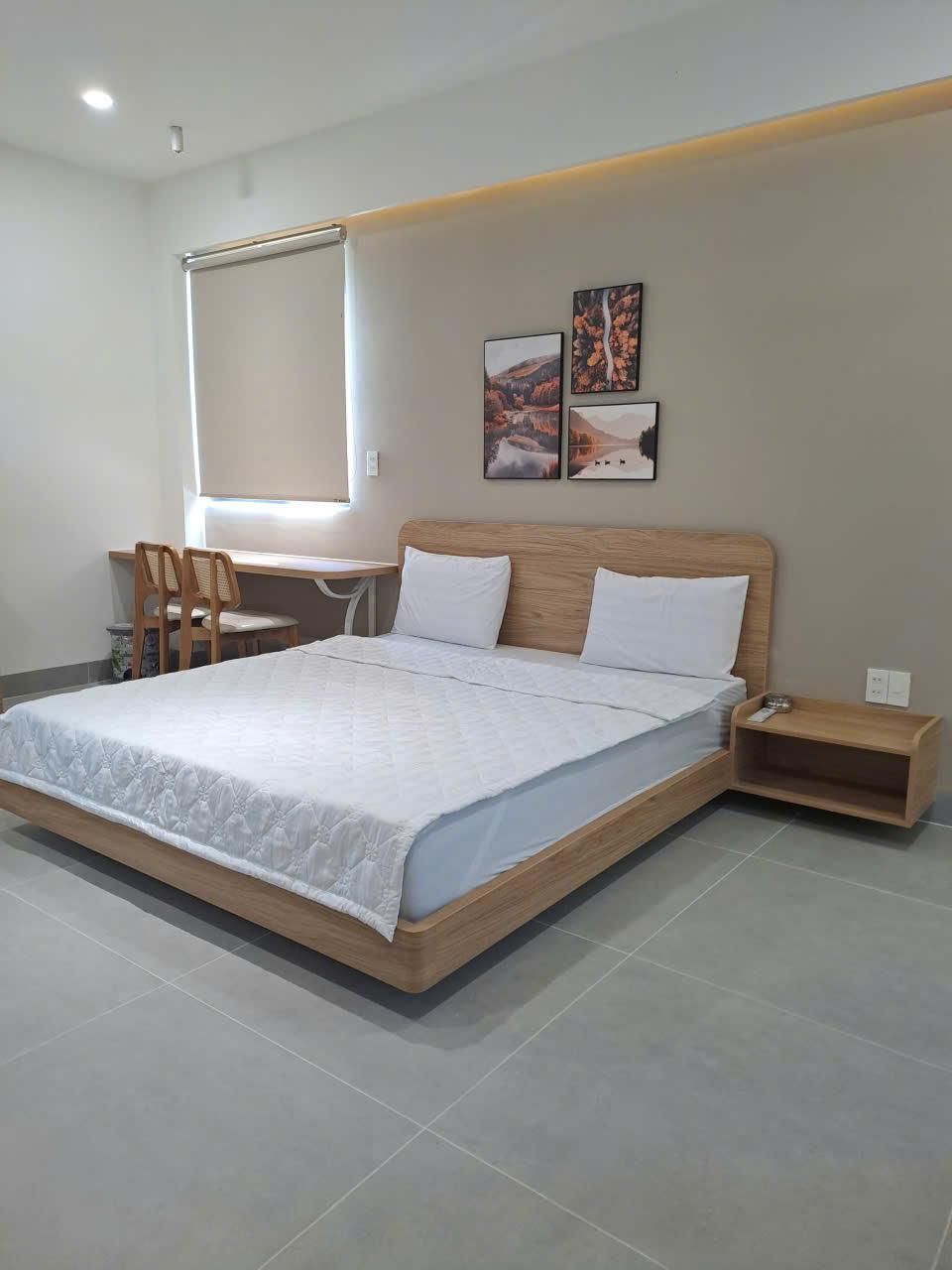 1 Queen Room